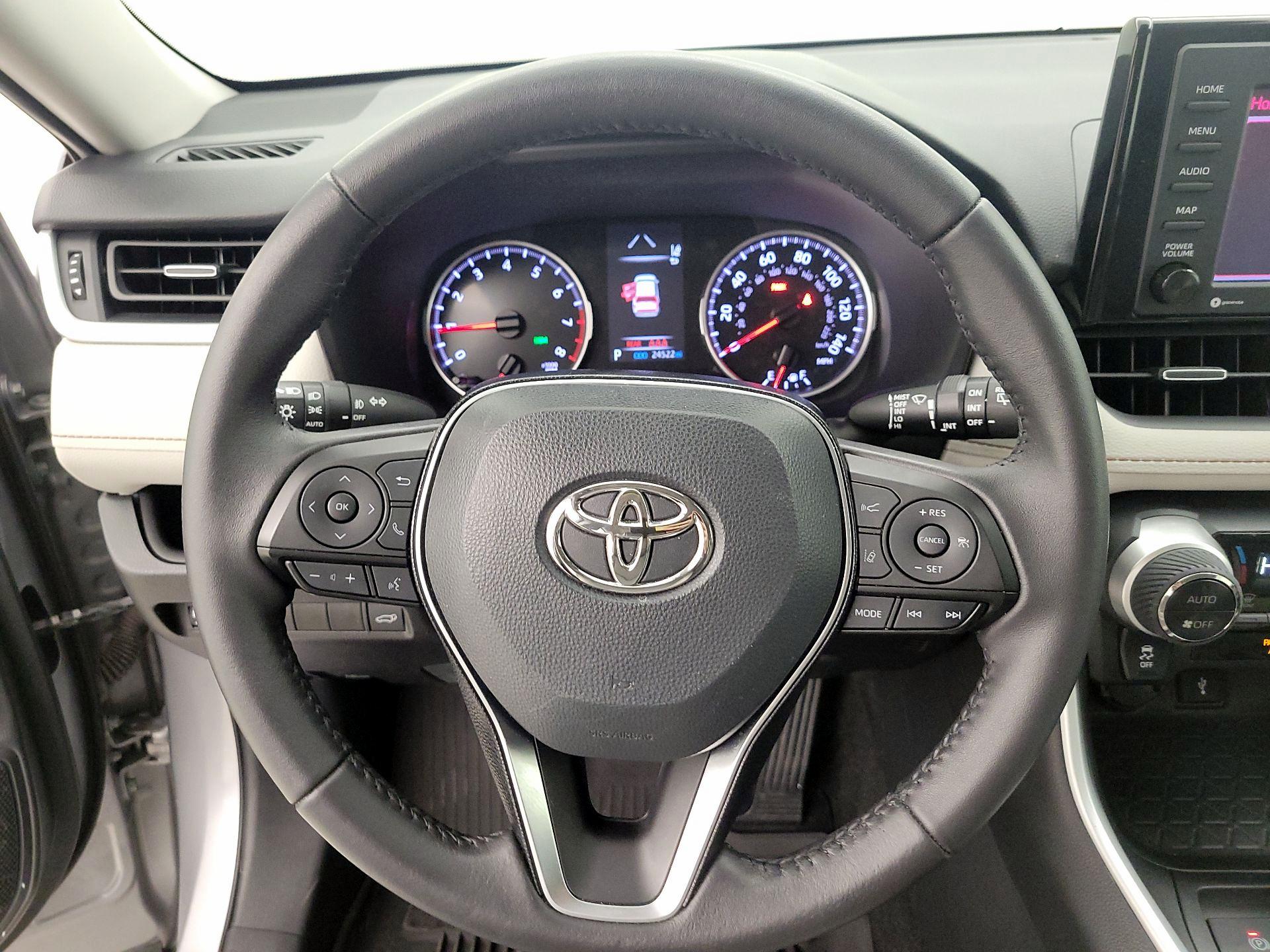 Thumbnail: 2021 Toyota RAV4 - 10