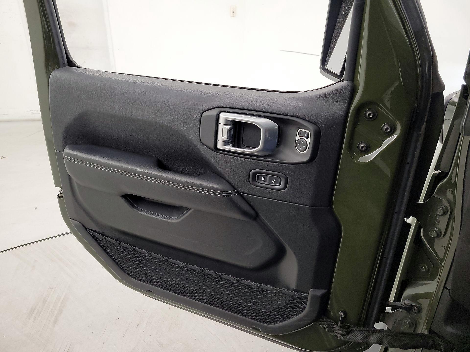 Thumbnail: 2022 Jeep Wrangler - 12