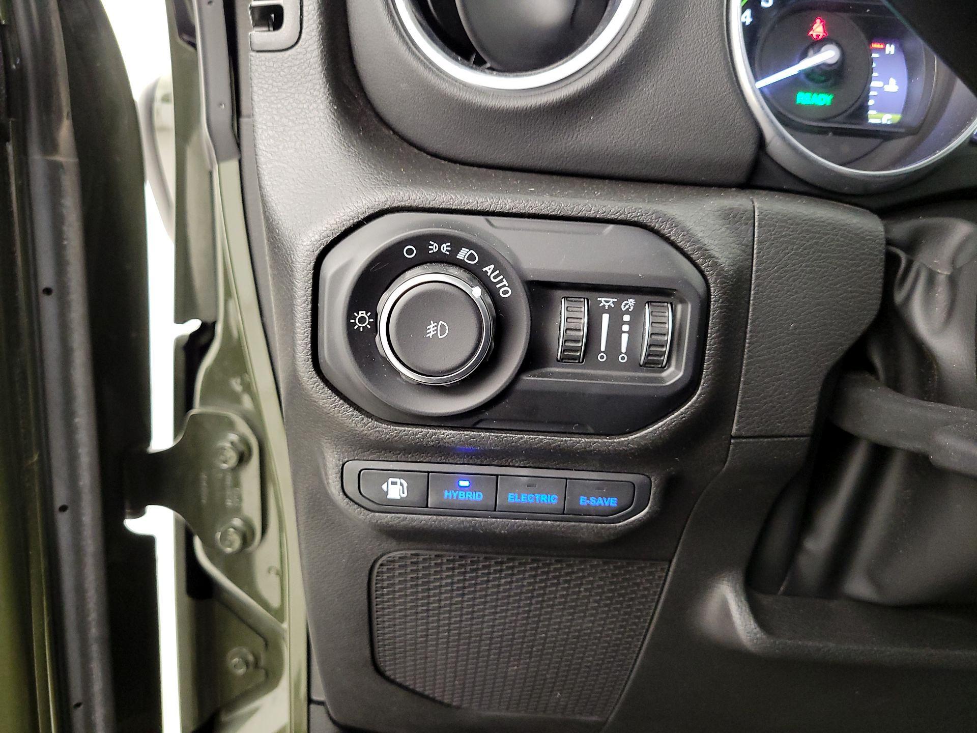 Thumbnail: 2022 Jeep Wrangler - 13