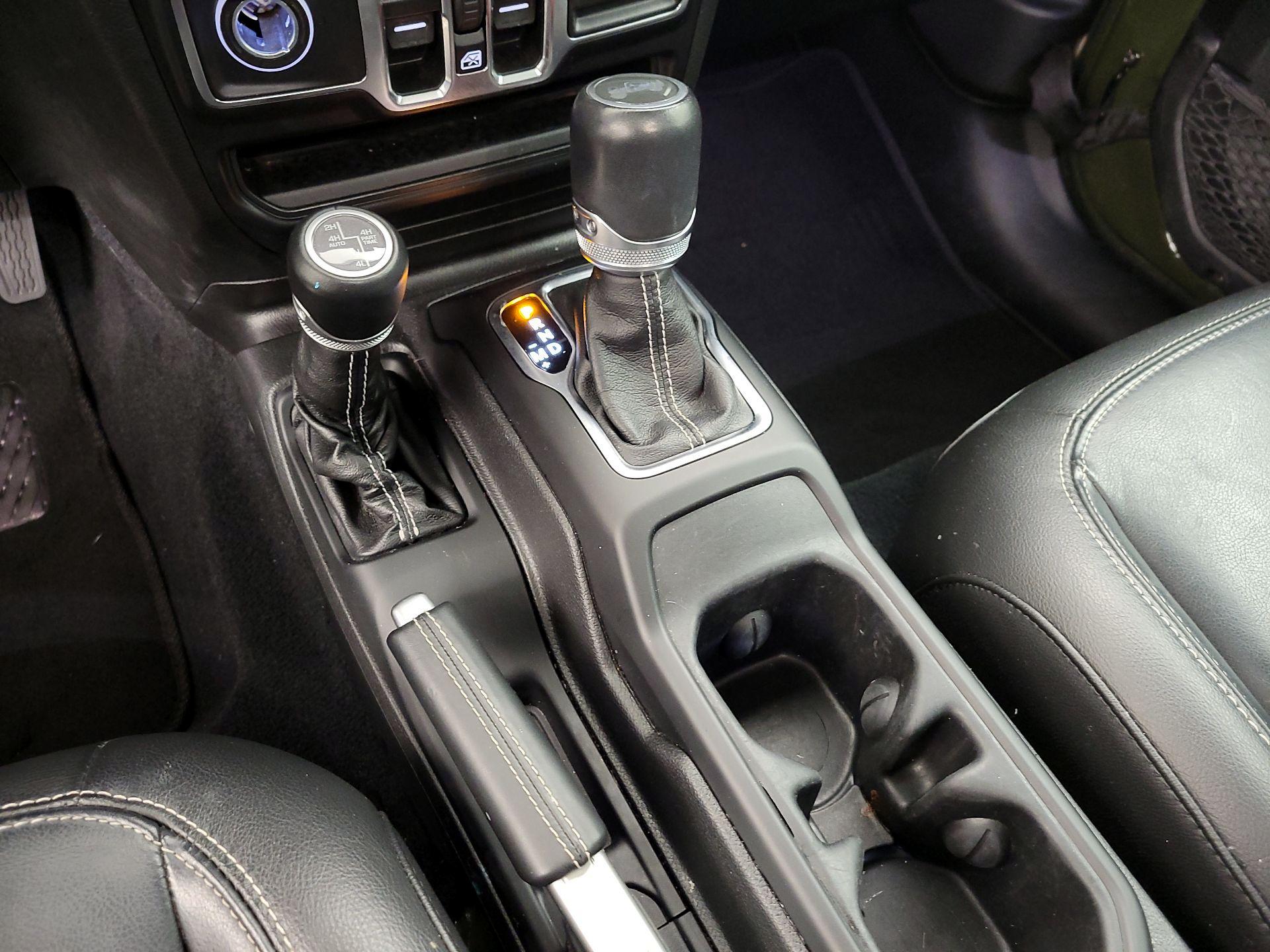 Thumbnail: 2022 Jeep Wrangler - 18