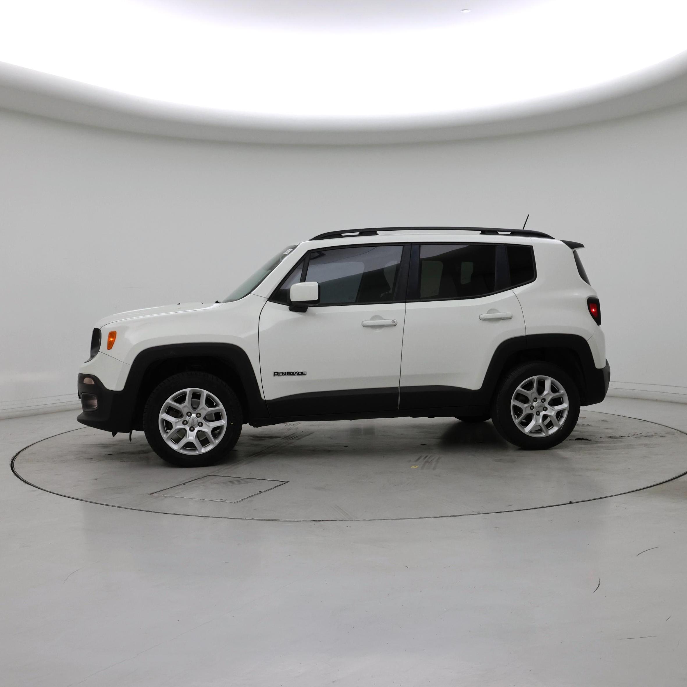 Thumbnail: 2018 Jeep Renegade - 3