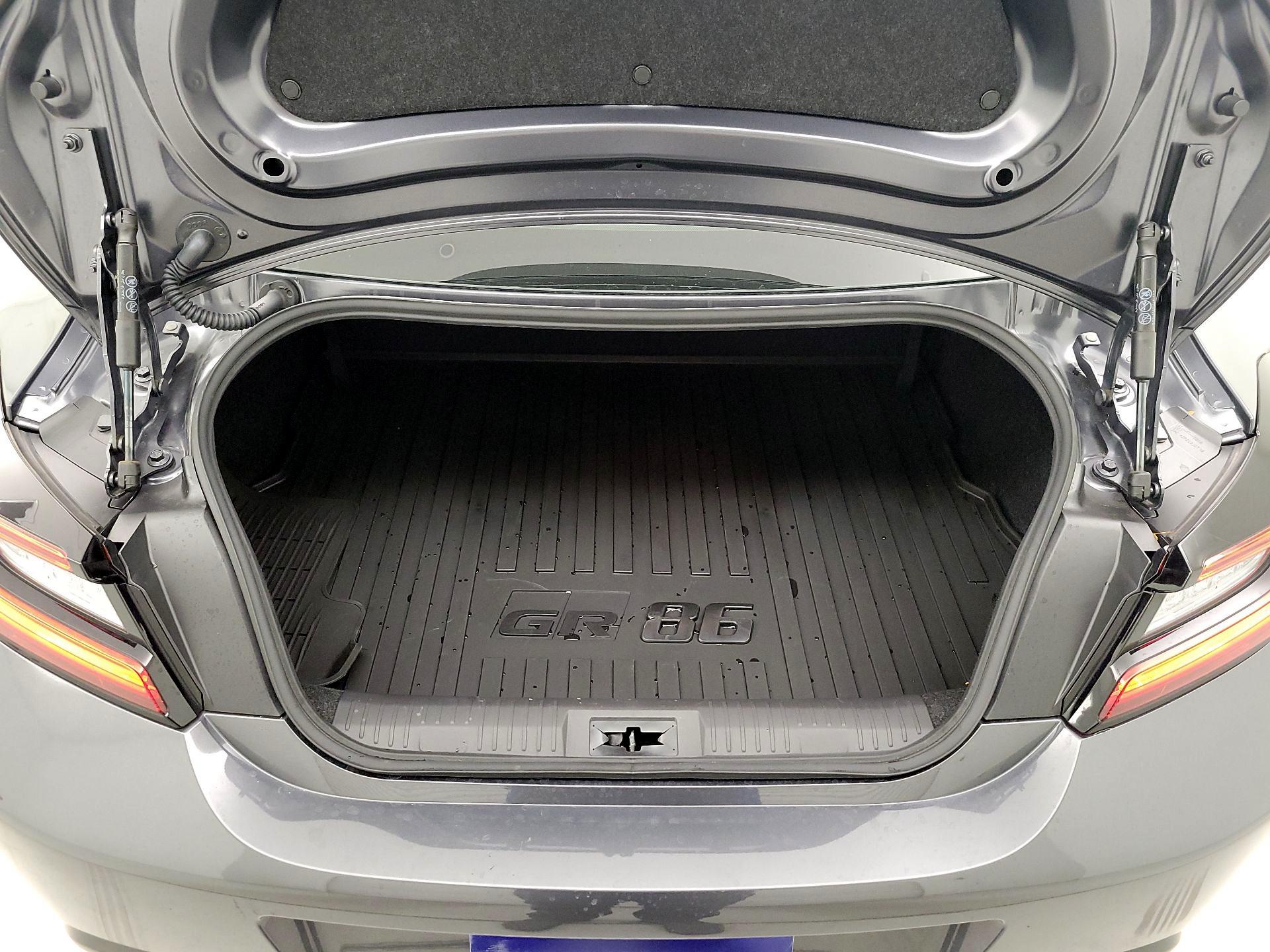 Thumbnail: 2025 Toyota GR86 - 17