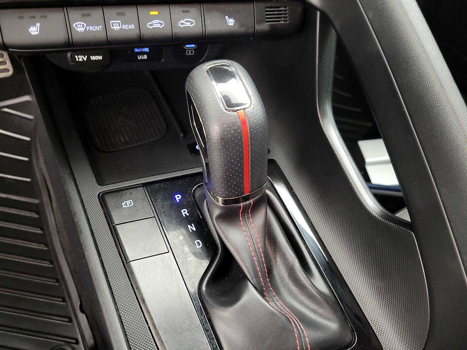 Thumbnail: 2025 Hyundai Elantra - 17