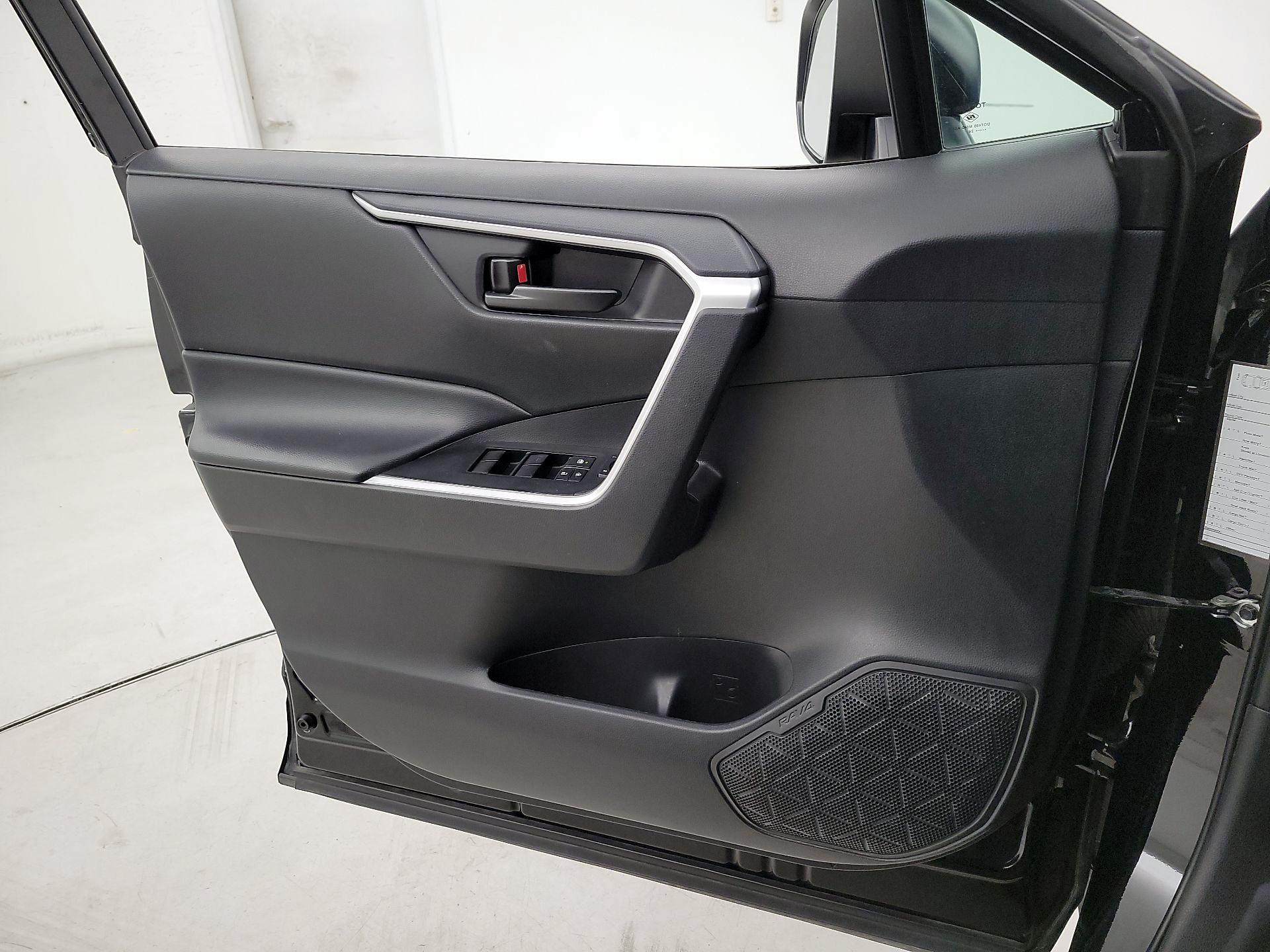 Thumbnail: 2024 Toyota RAV4 - 12