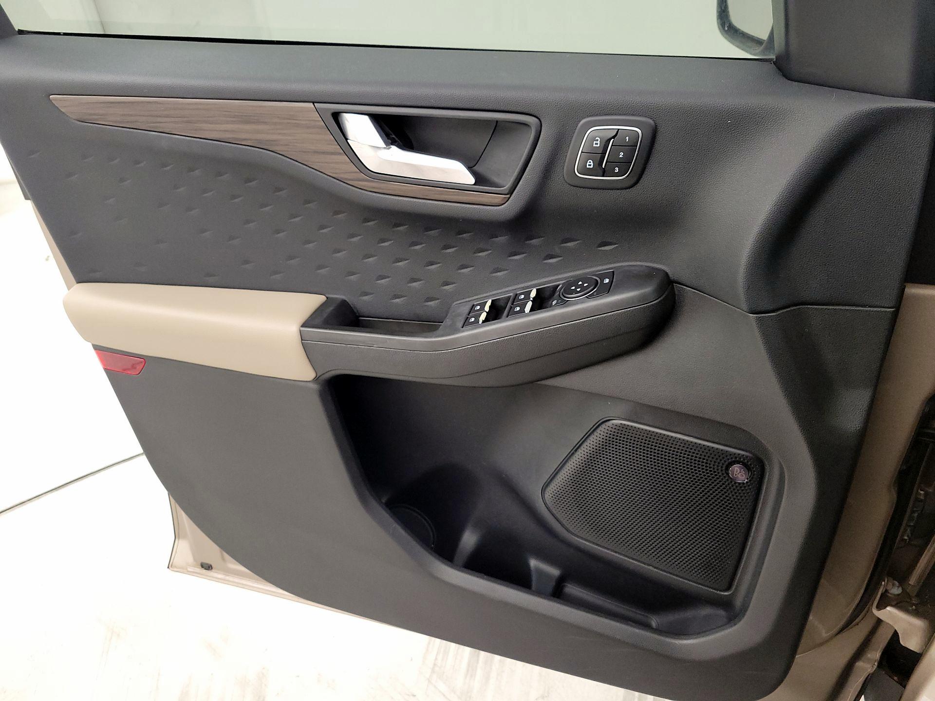 Thumbnail: 2020 Ford Escape - 12