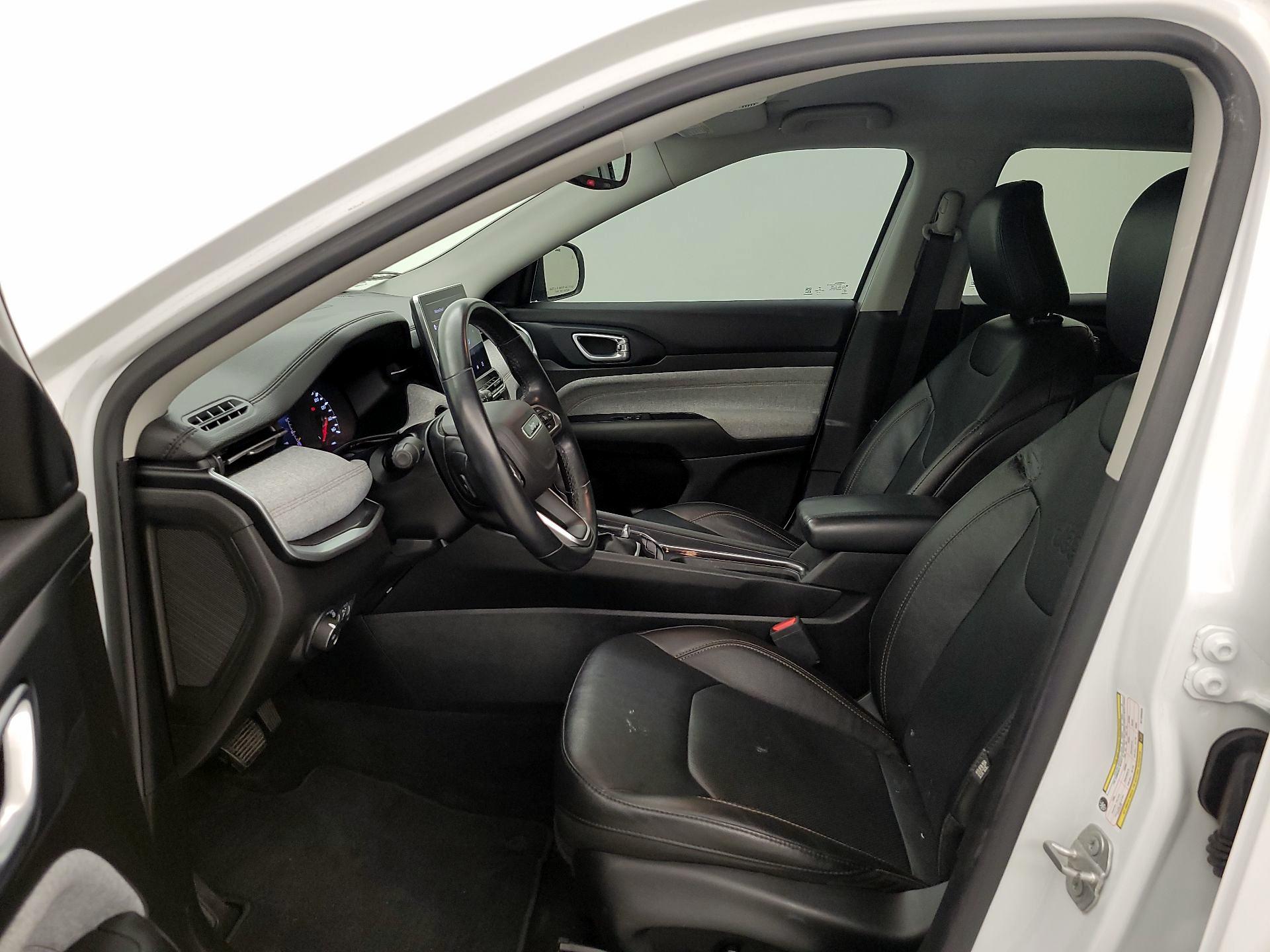 Thumbnail: 2022 Jeep Compass - 11