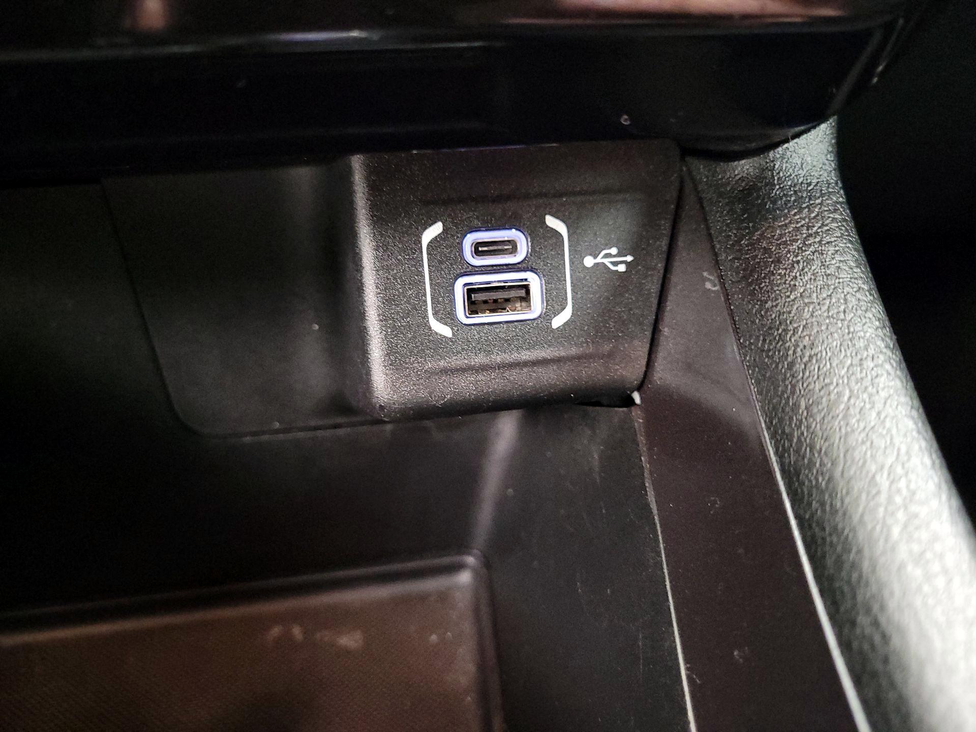 Thumbnail: 2022 Jeep Compass - 18