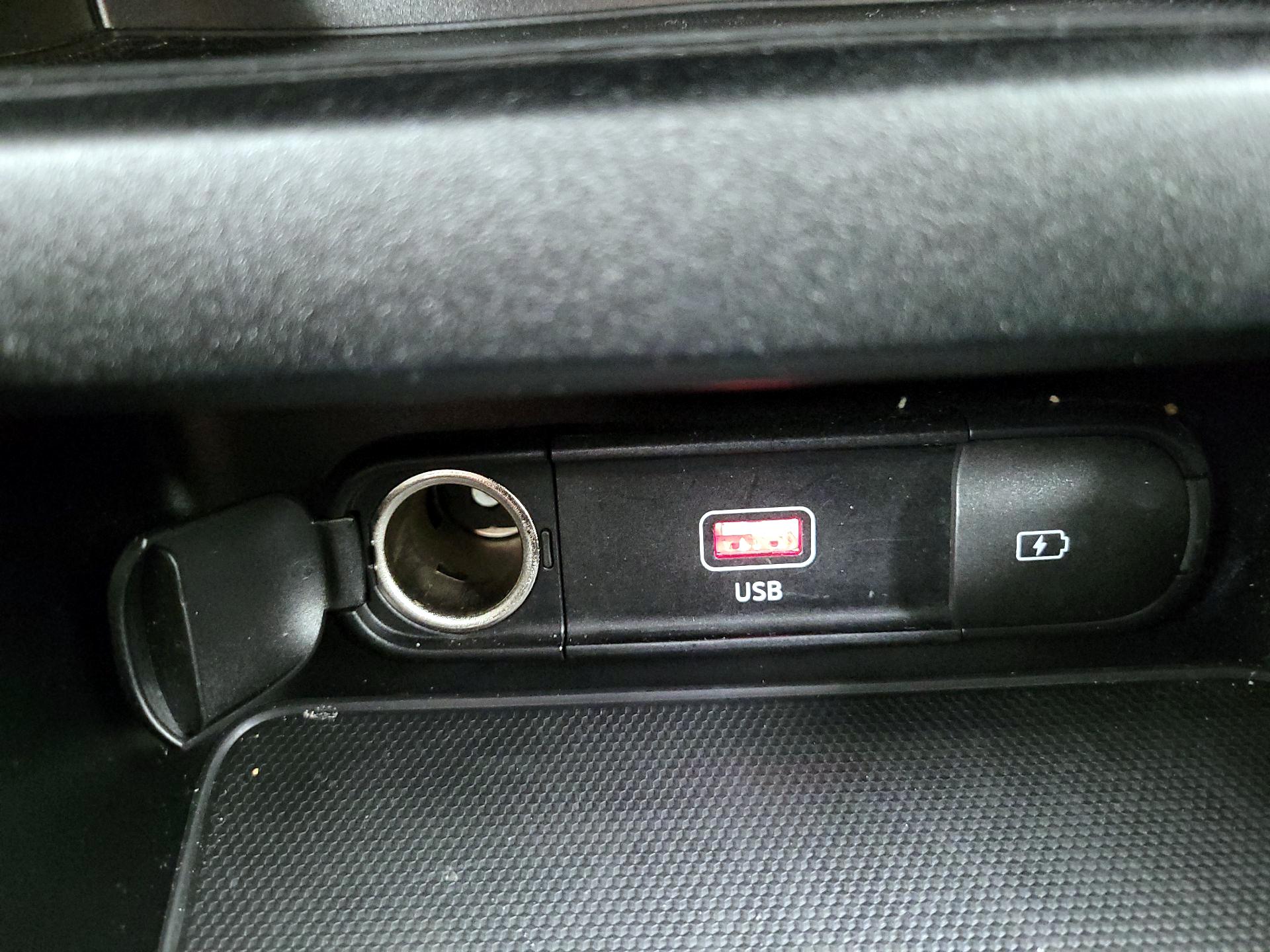 Thumbnail: 2024 Kia Forte - 18