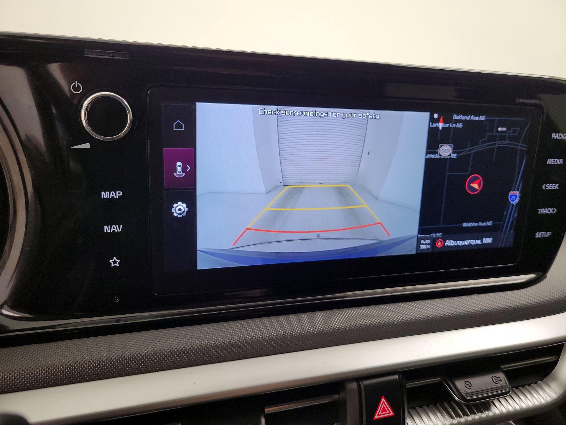 Thumbnail: 2022 Kia K5 - 15