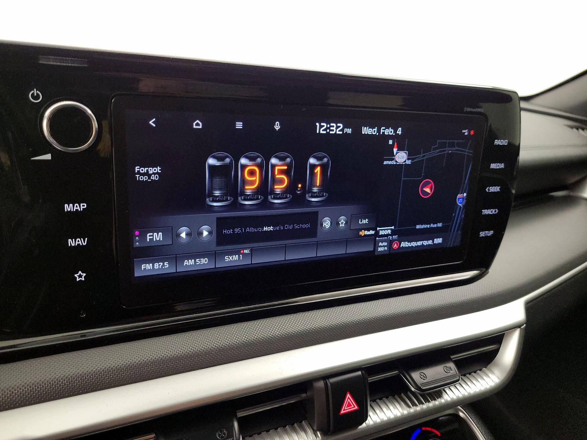 Thumbnail: 2022 Kia K5 - 16