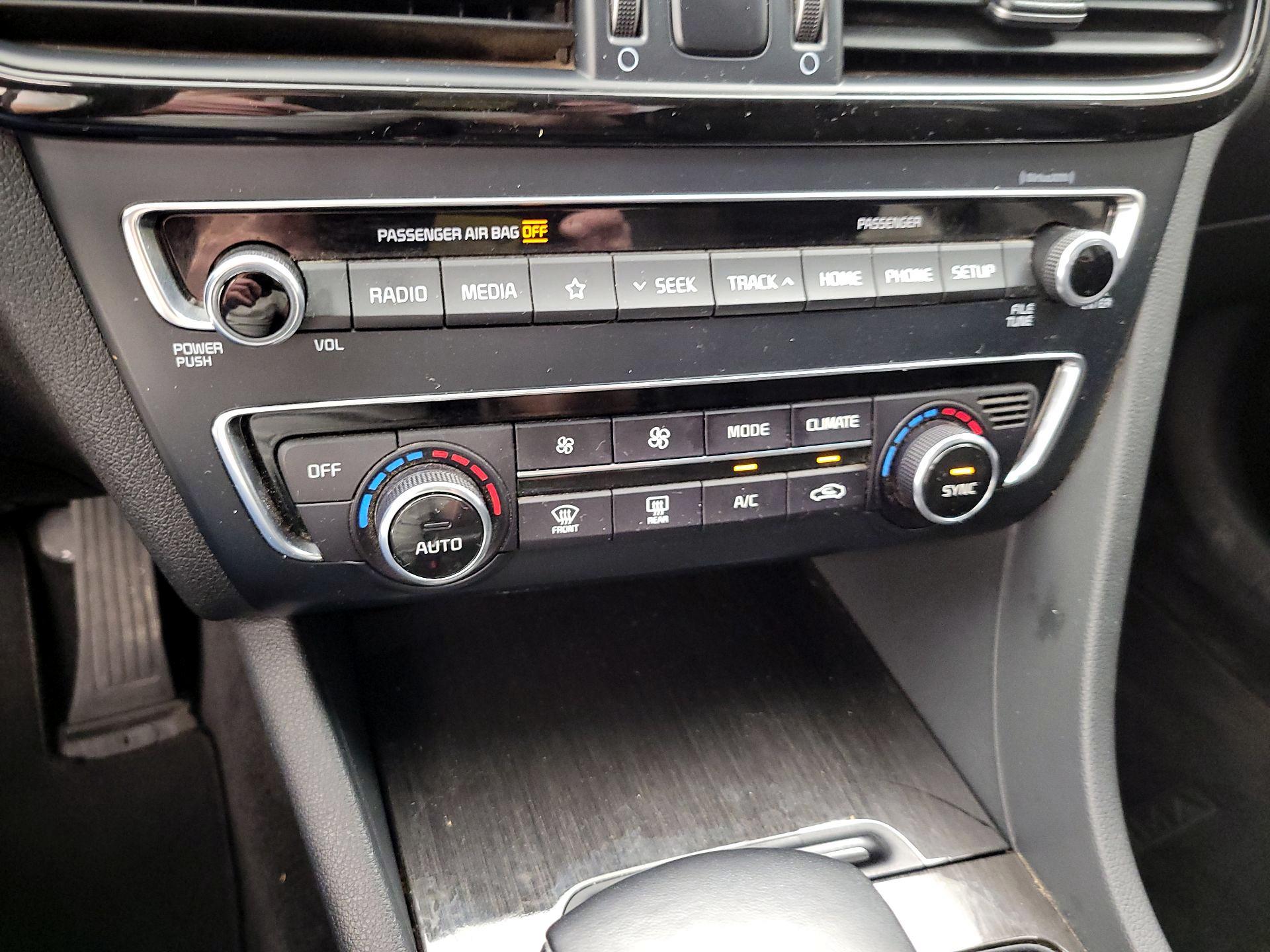 Thumbnail: 2019 Kia Optima - 14