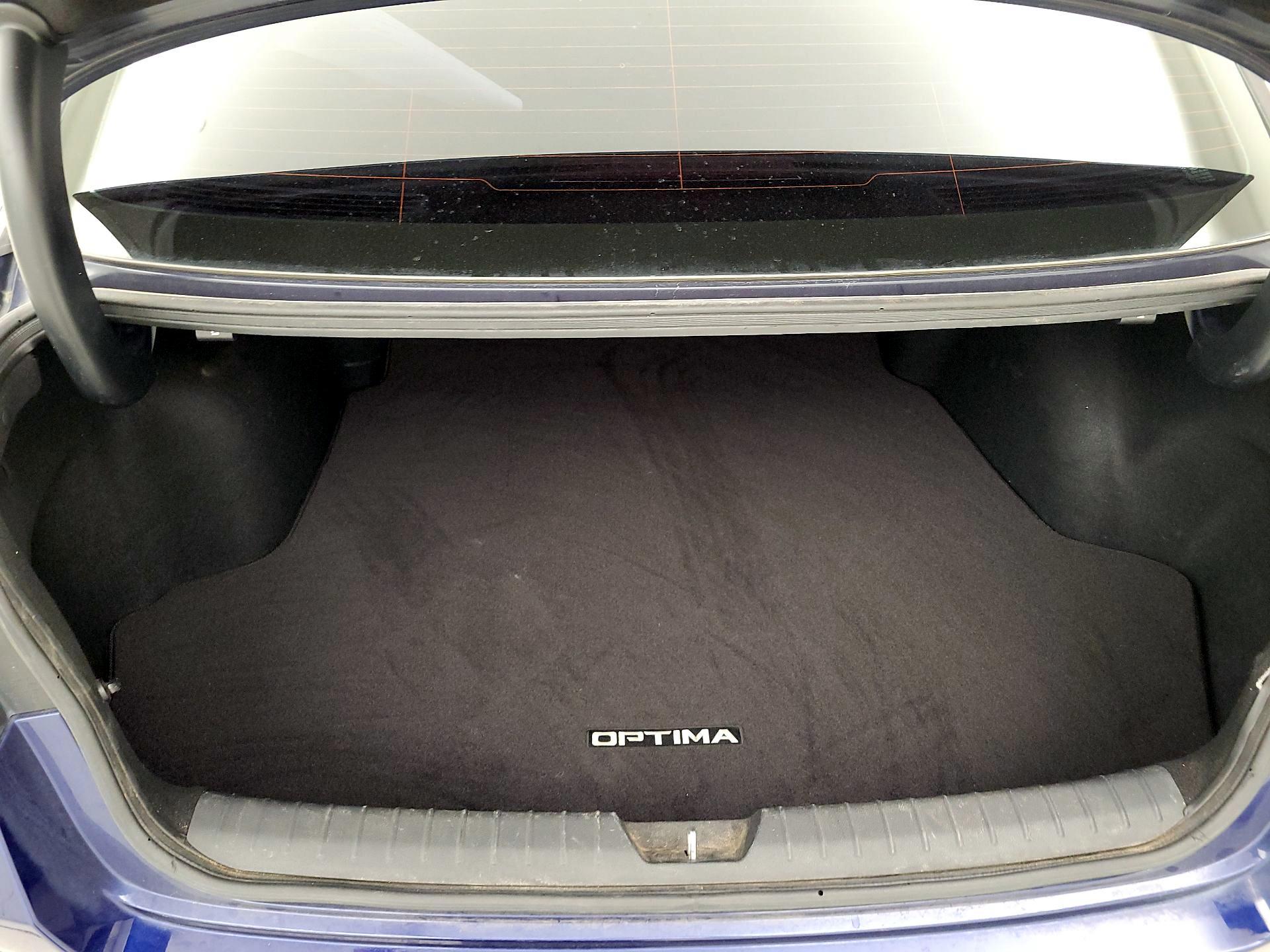 Thumbnail: 2019 Kia Optima - 16