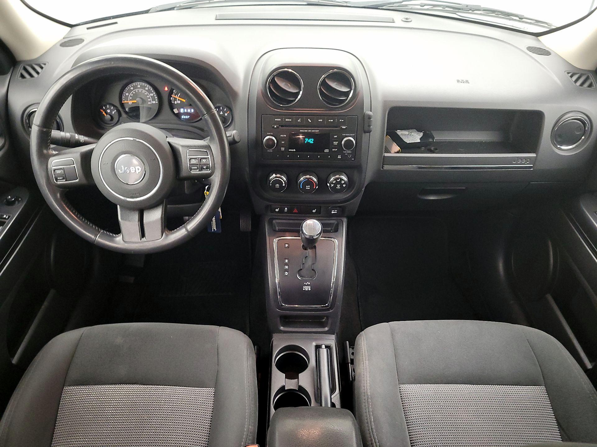 Thumbnail: 2017 Jeep Patriot - 9