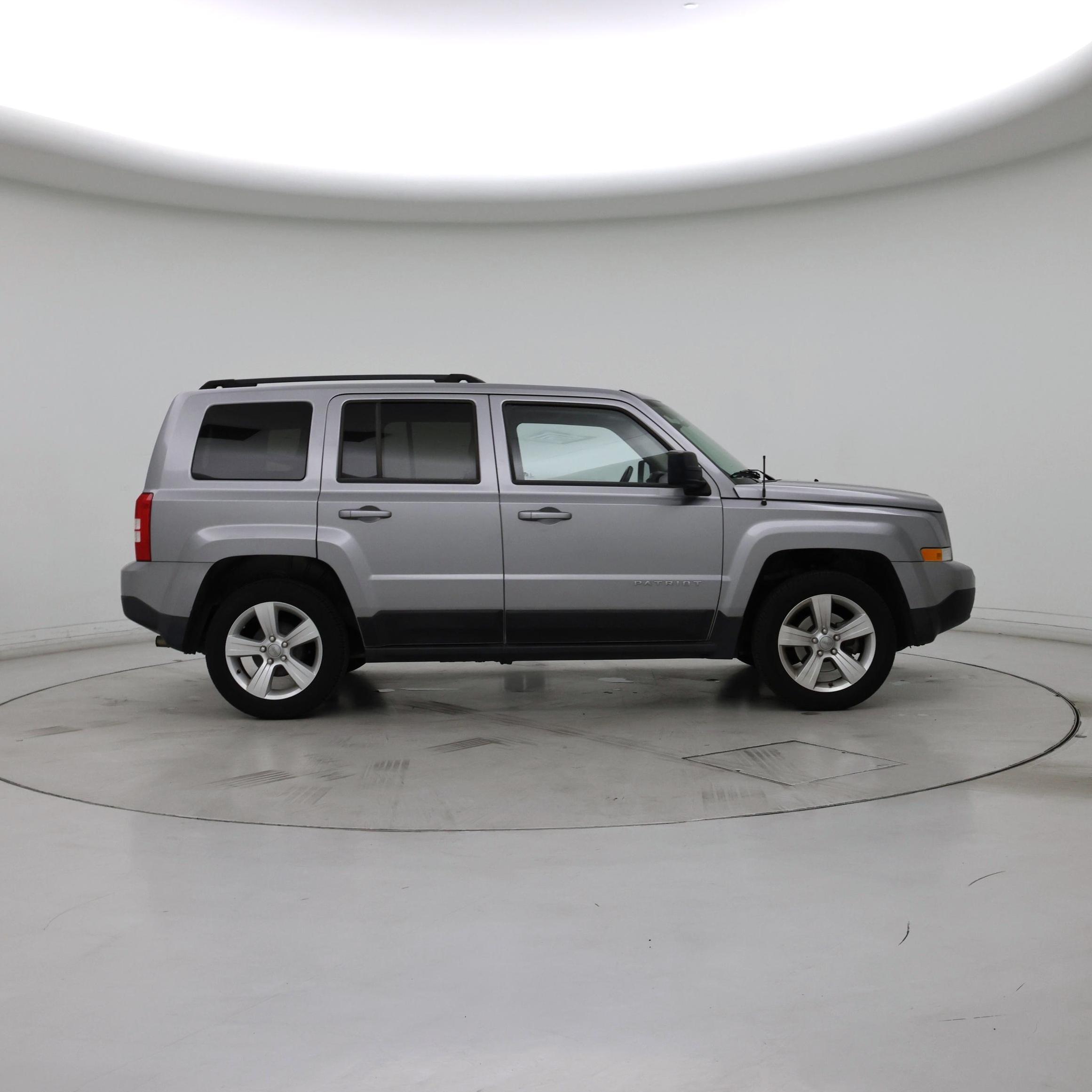 Thumbnail: 2017 Jeep Patriot - 7