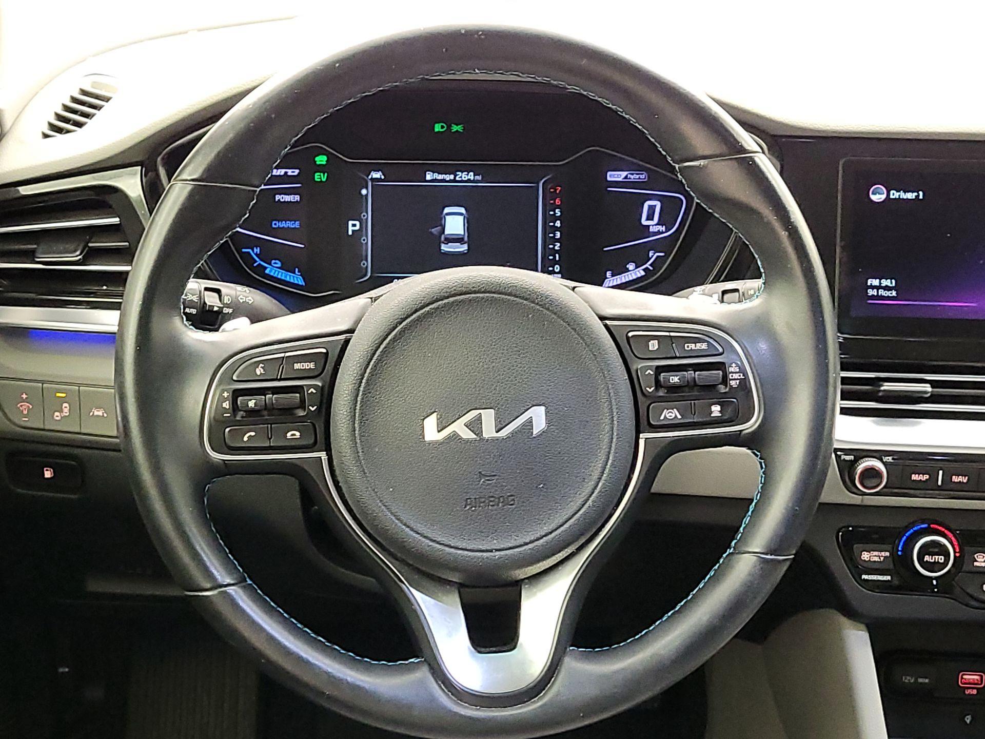 Thumbnail: 2022 Kia Niro - 10