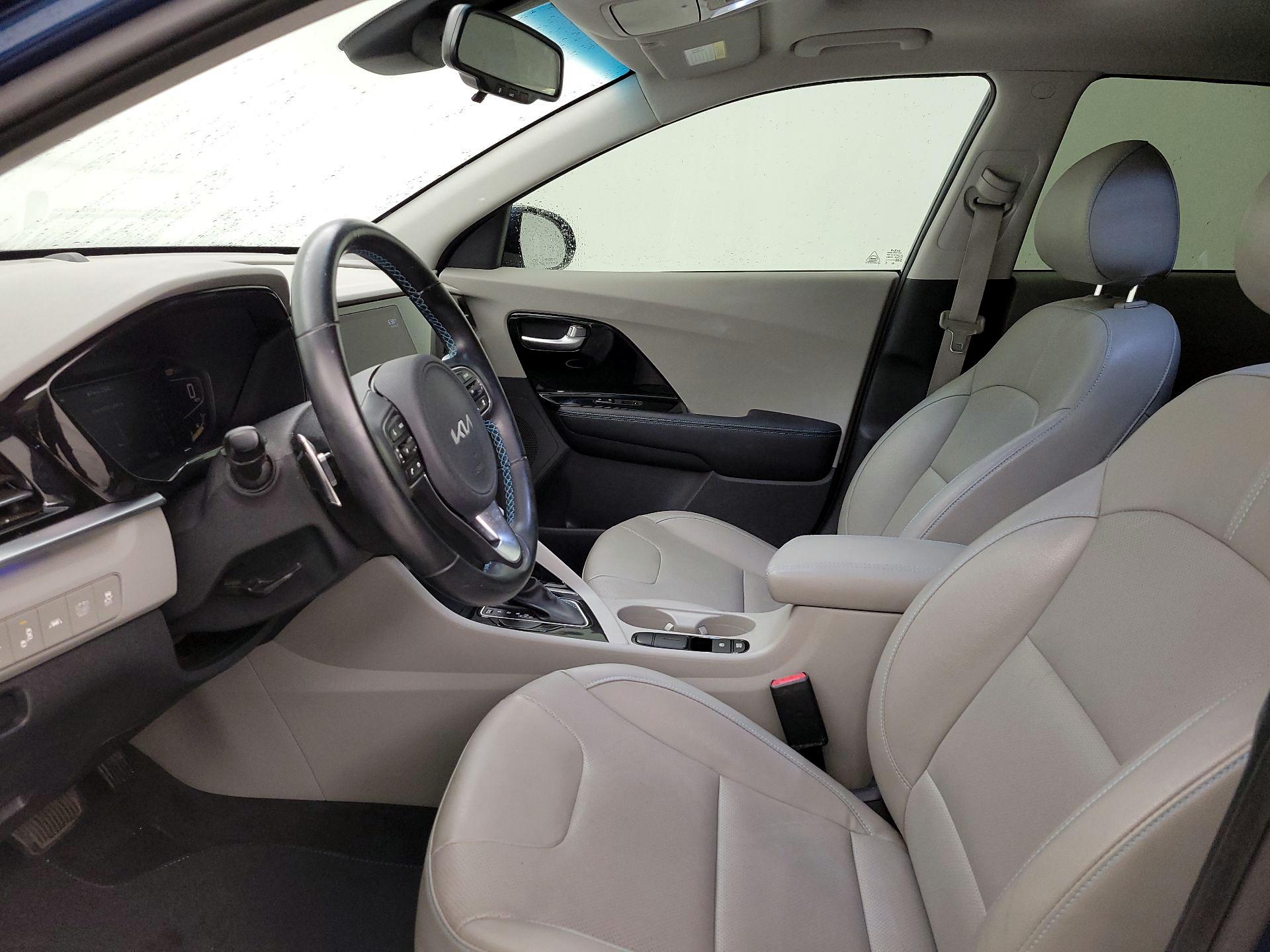 Thumbnail: 2022 Kia Niro - 11