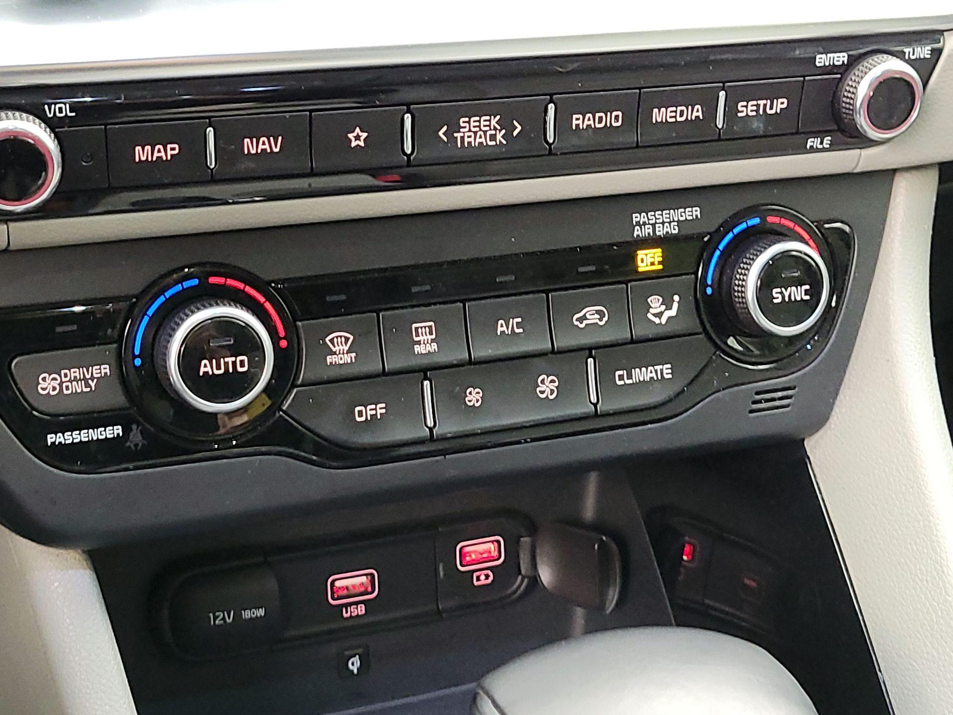 Thumbnail: 2022 Kia Niro - 15