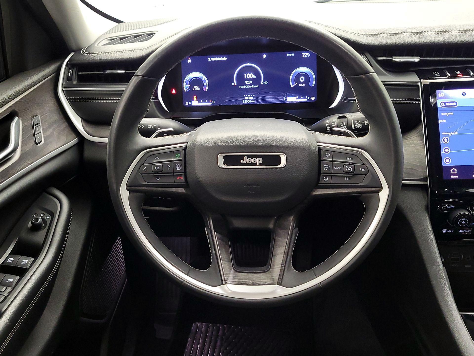 Thumbnail: 2023 Jeep Grand Cherokee - 10