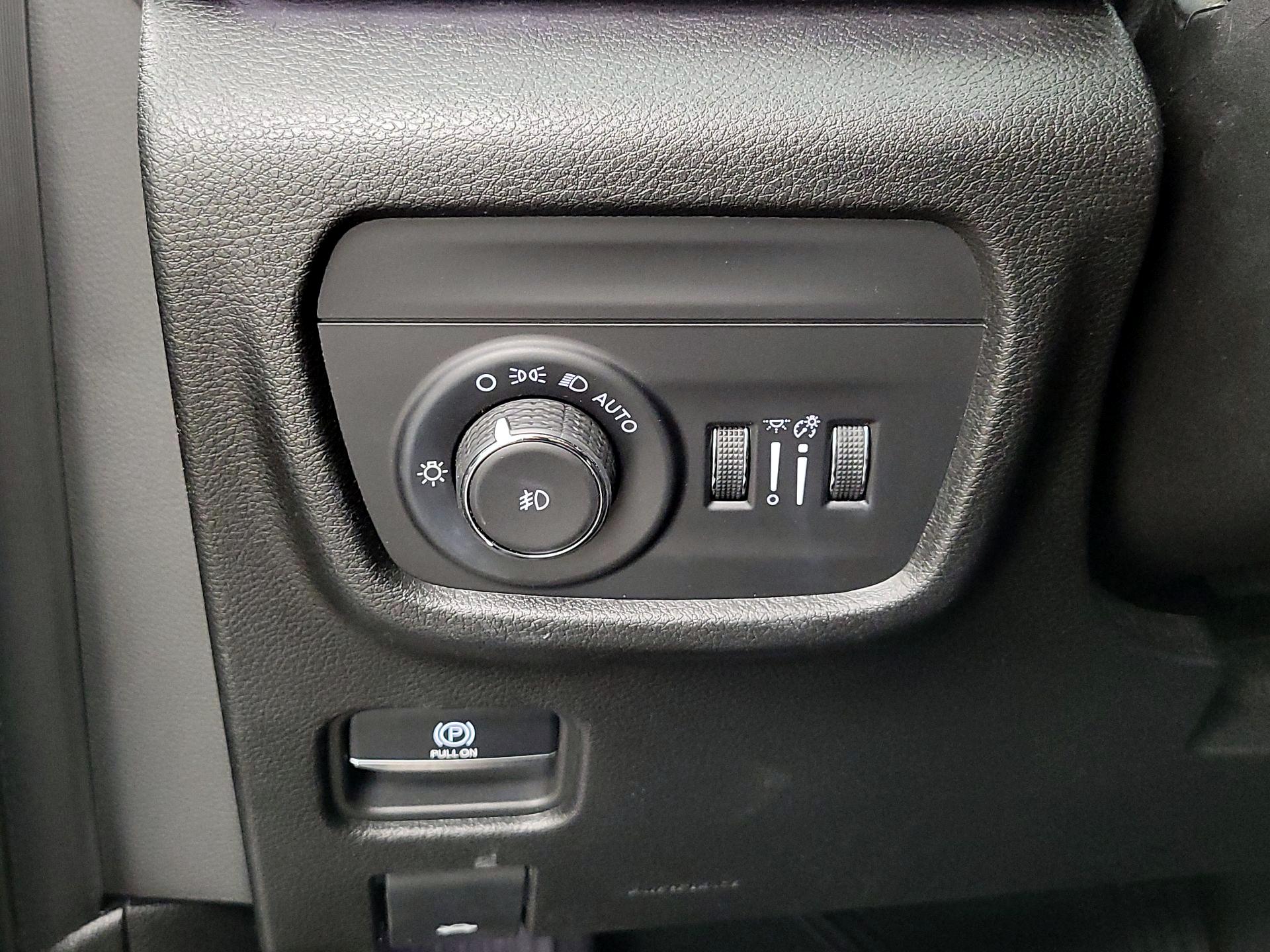 Thumbnail: 2023 Jeep Grand Cherokee - 13