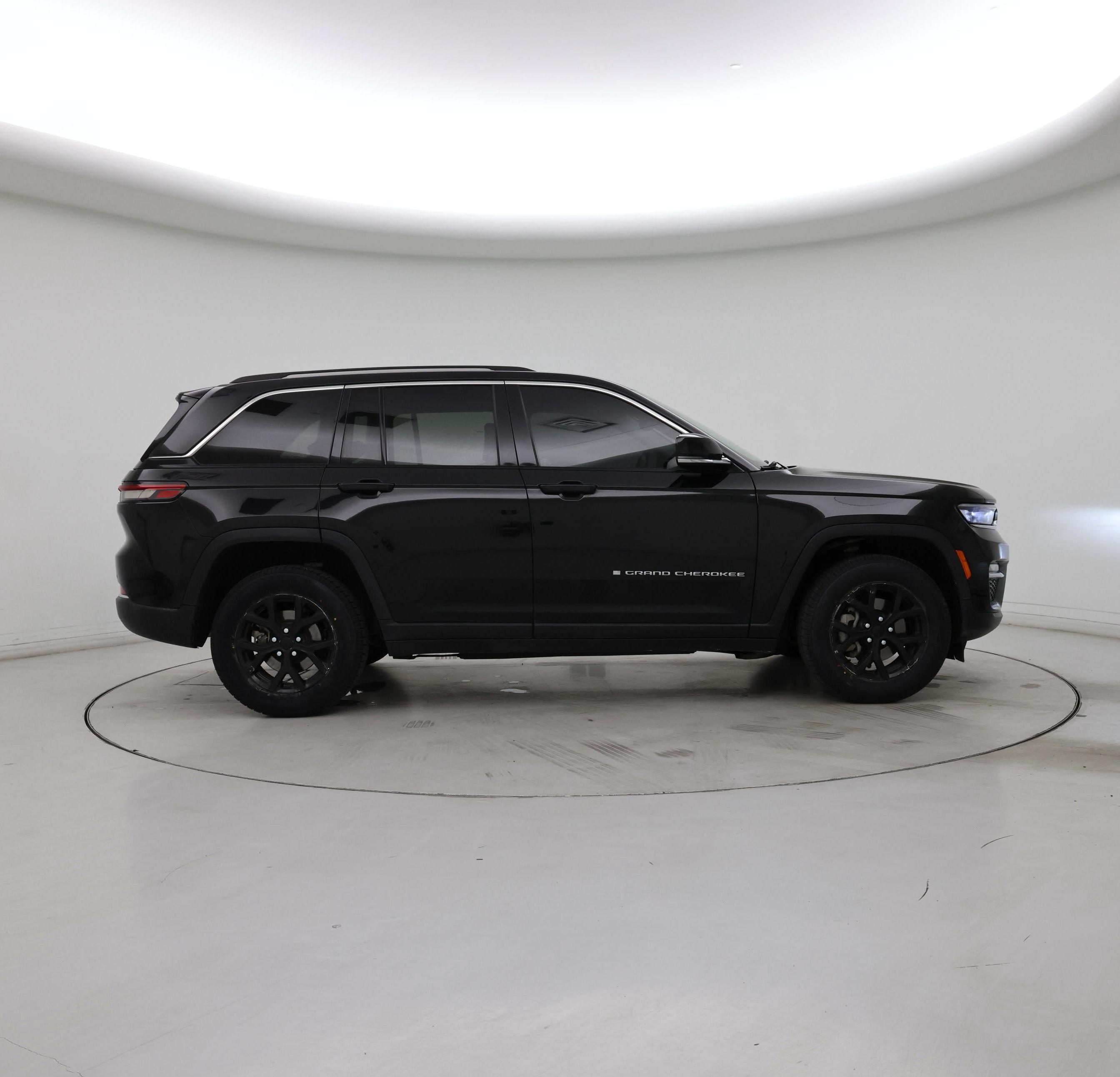 Thumbnail: 2023 Jeep Grand Cherokee - 7