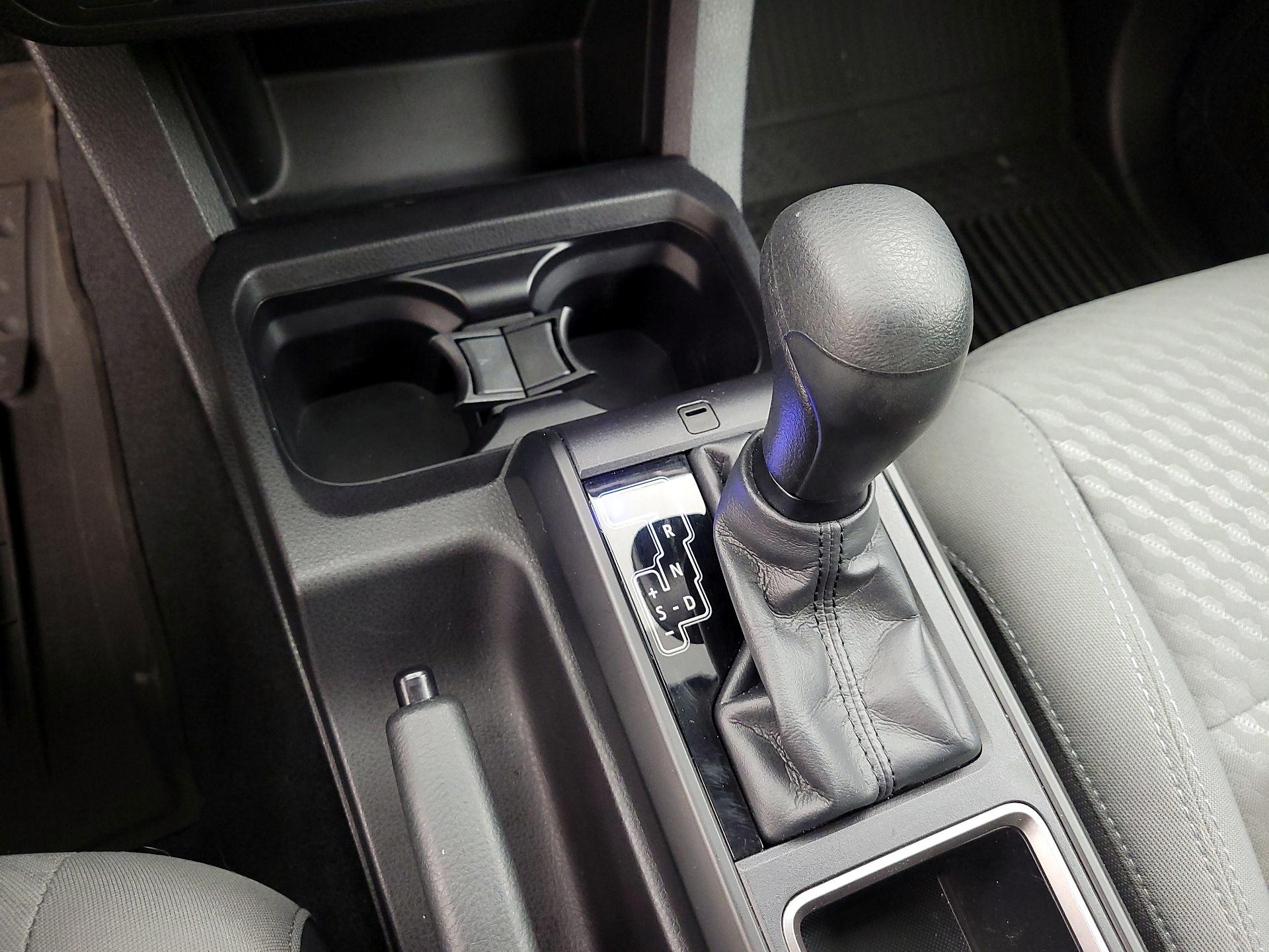 Thumbnail: 2022 Toyota Tacoma - 15