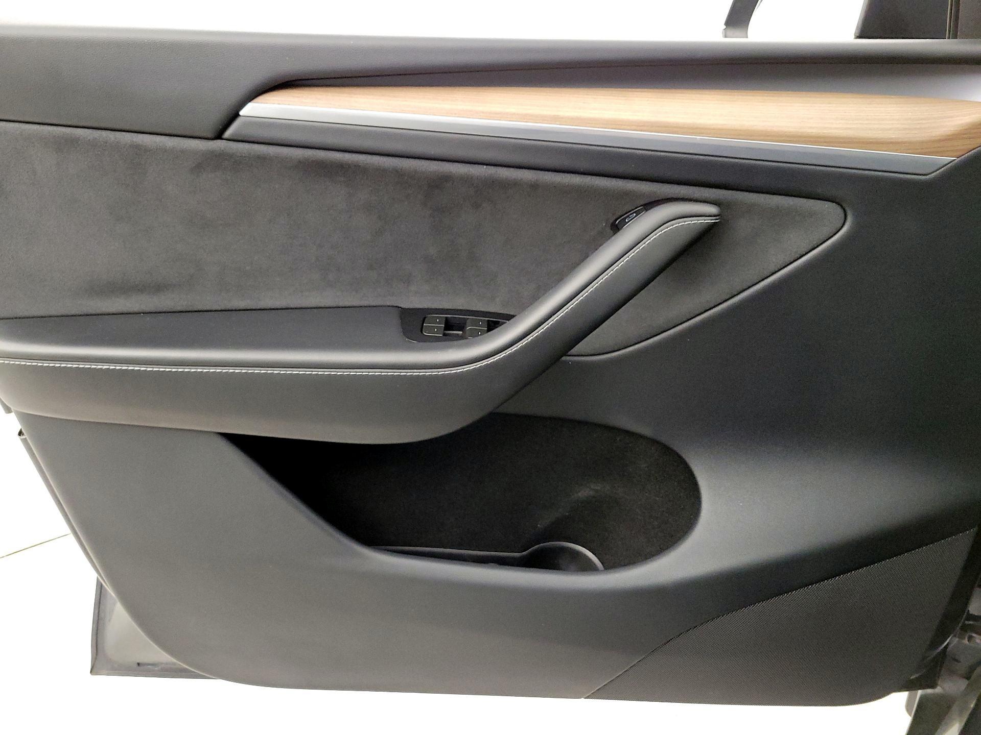 Thumbnail: 2024 Tesla Model Y - 12