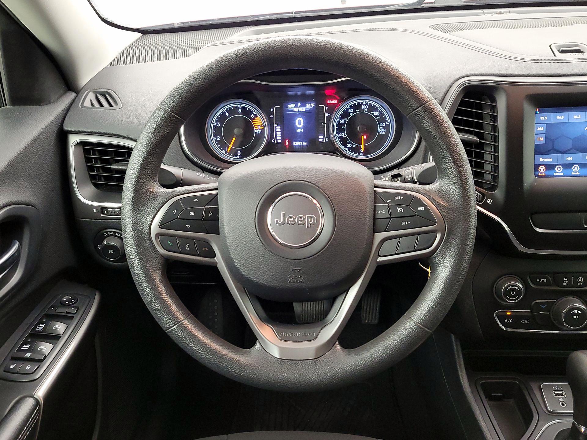 Thumbnail: 2019 Jeep Cherokee - 10