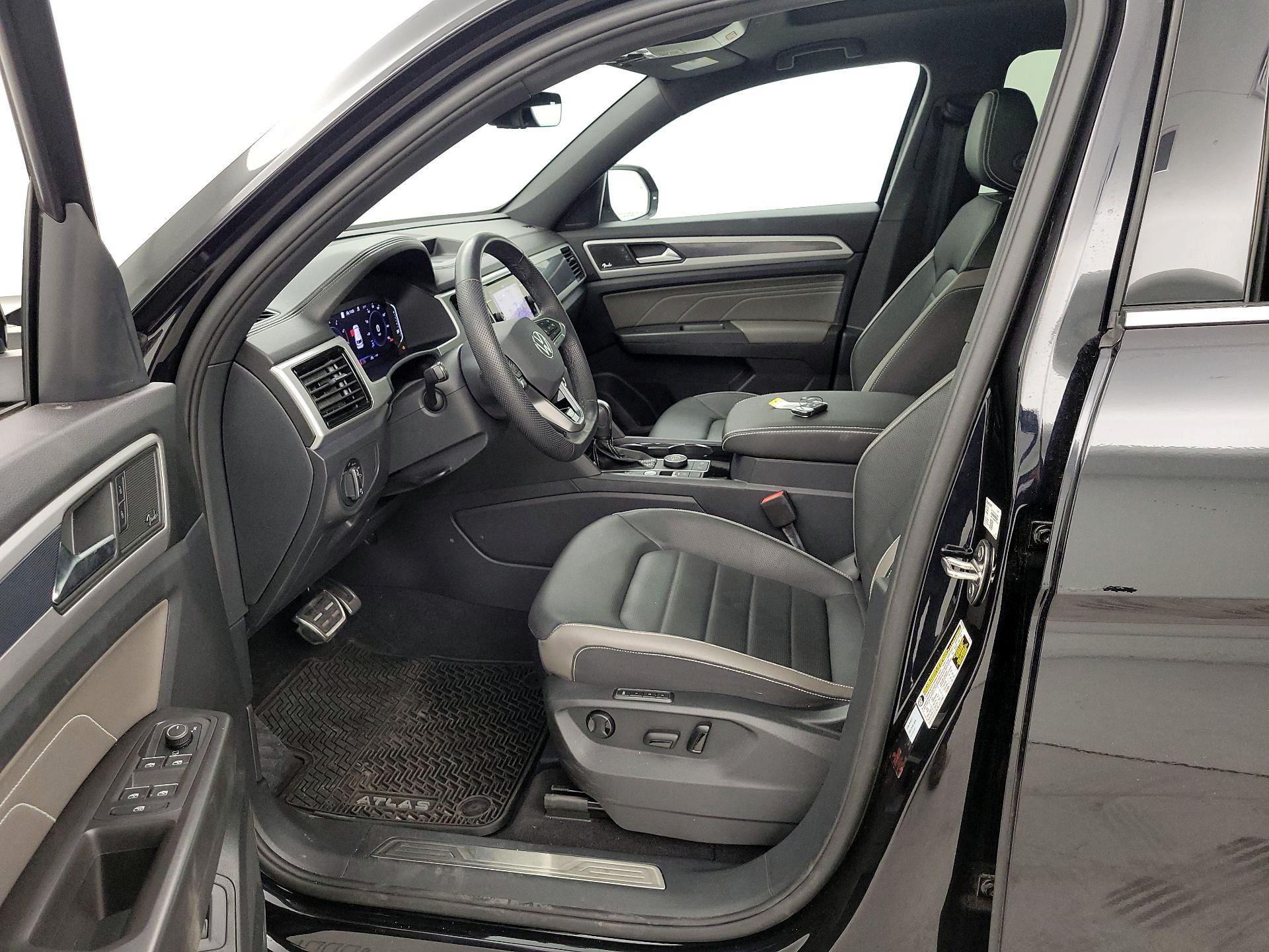 Thumbnail: 2023 Volkswagen Atlas - 11