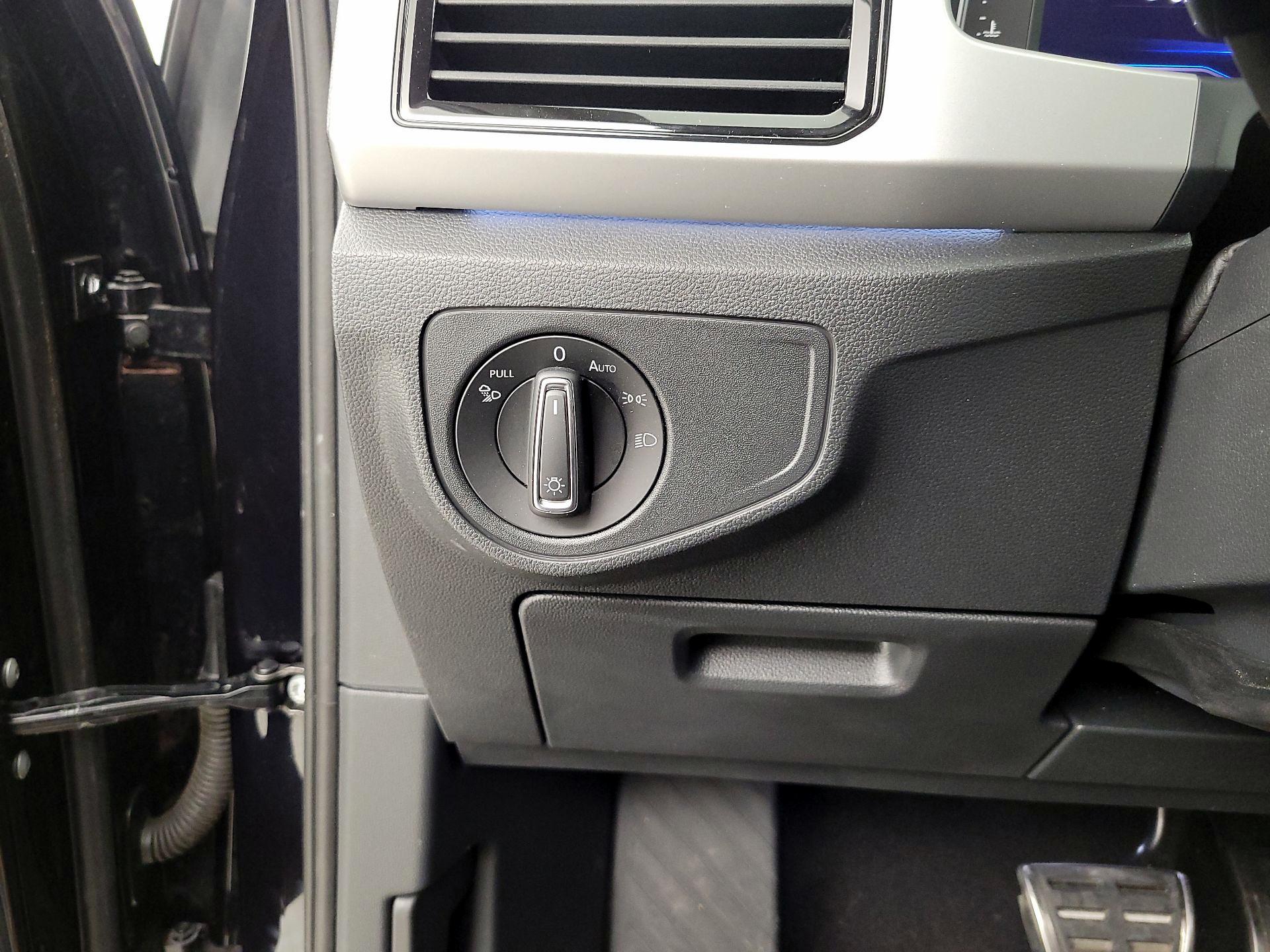 Thumbnail: 2023 Volkswagen Atlas - 13