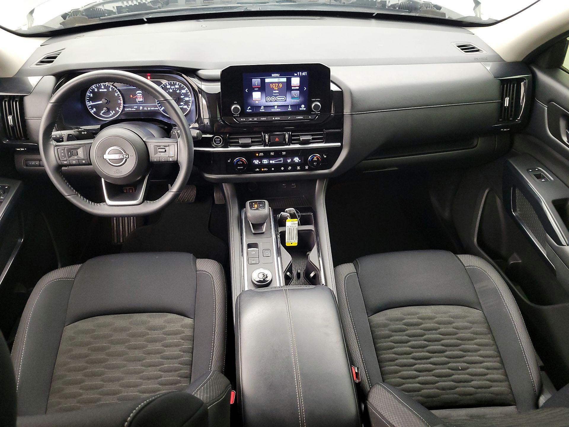 Thumbnail: 2024 Nissan Pathfinder - 9