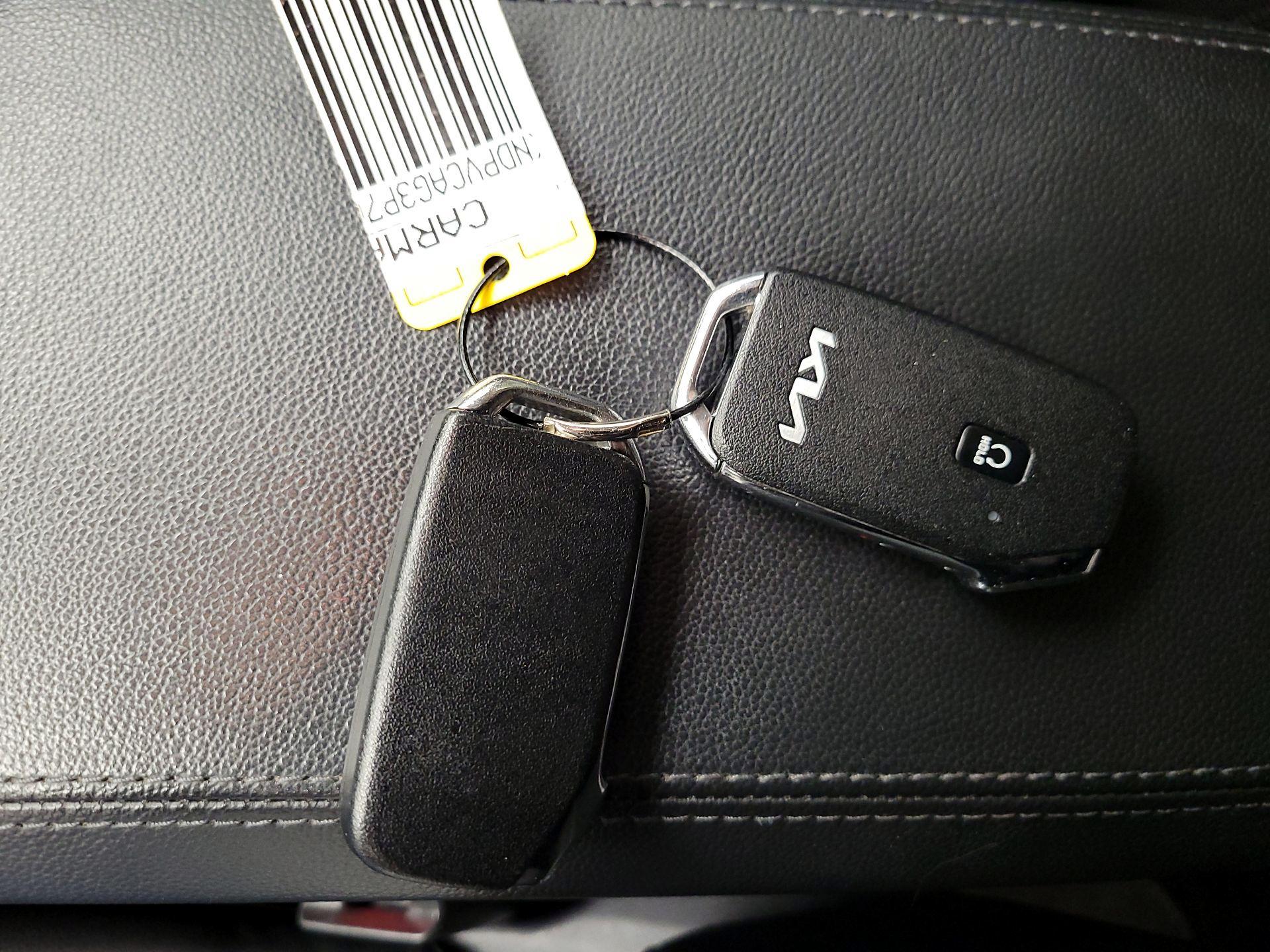 Thumbnail: 2023 Kia Sportage - 18