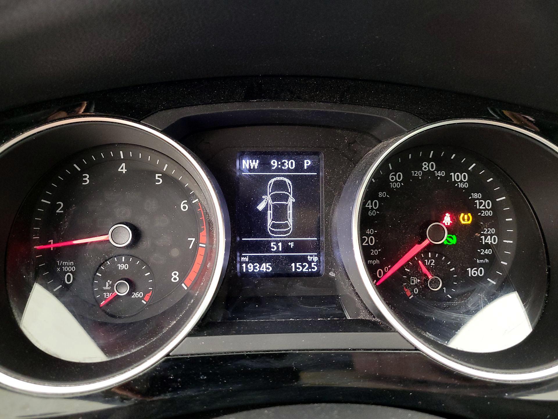 Thumbnail: 2018 Volkswagen Jetta - 10