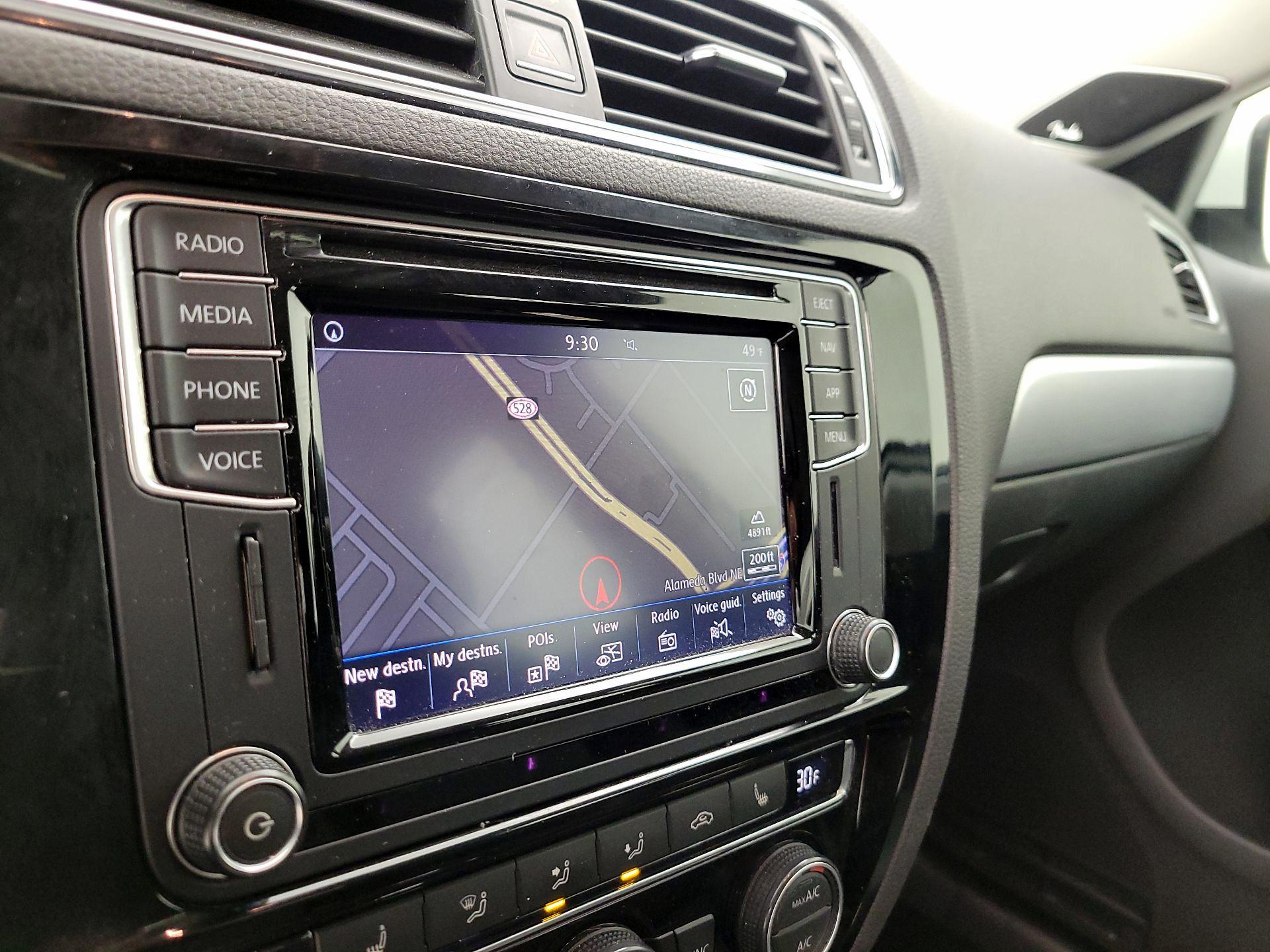 Thumbnail: 2018 Volkswagen Jetta - 14