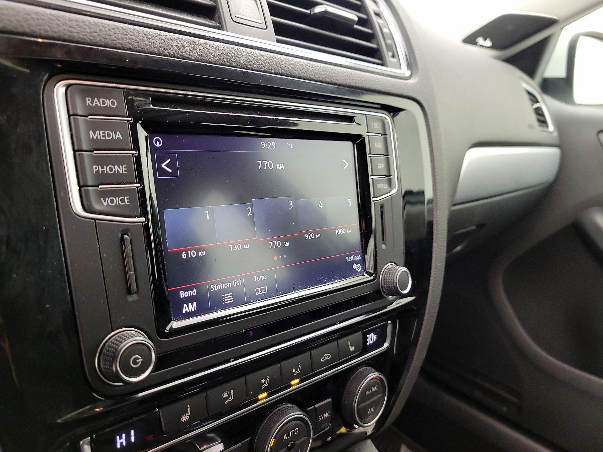 Thumbnail: 2018 Volkswagen Jetta - 16