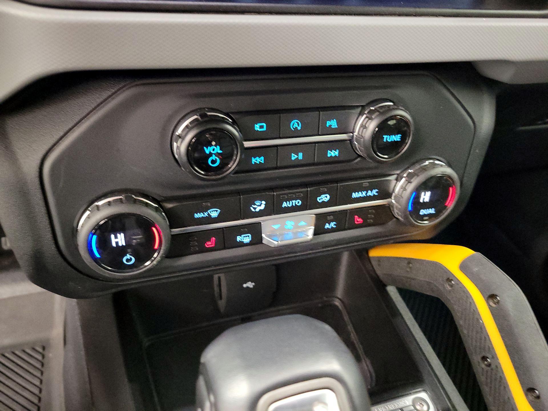 Thumbnail: 2023 Ford Bronco - 14