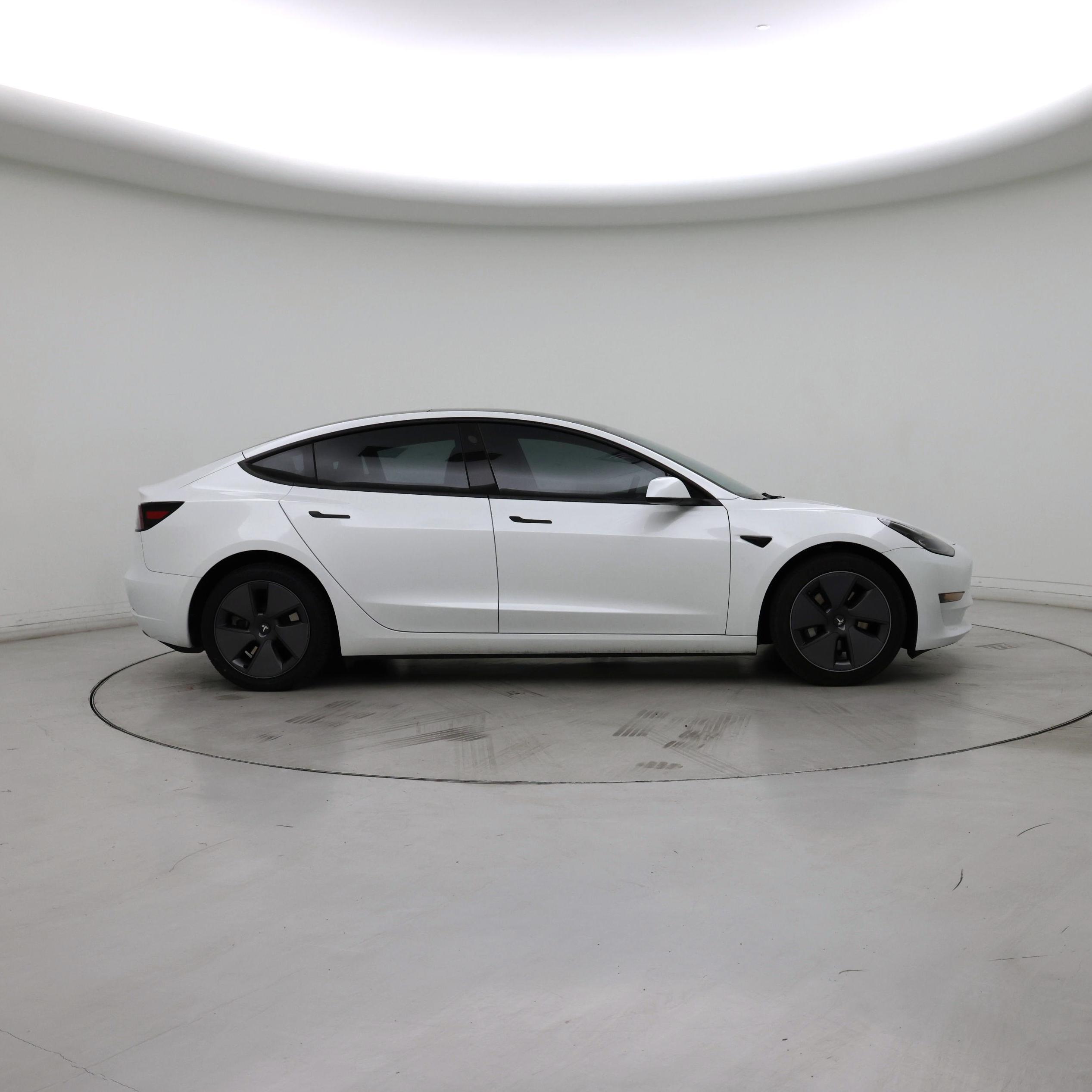 Thumbnail: 2023 Tesla Model 3 - 7