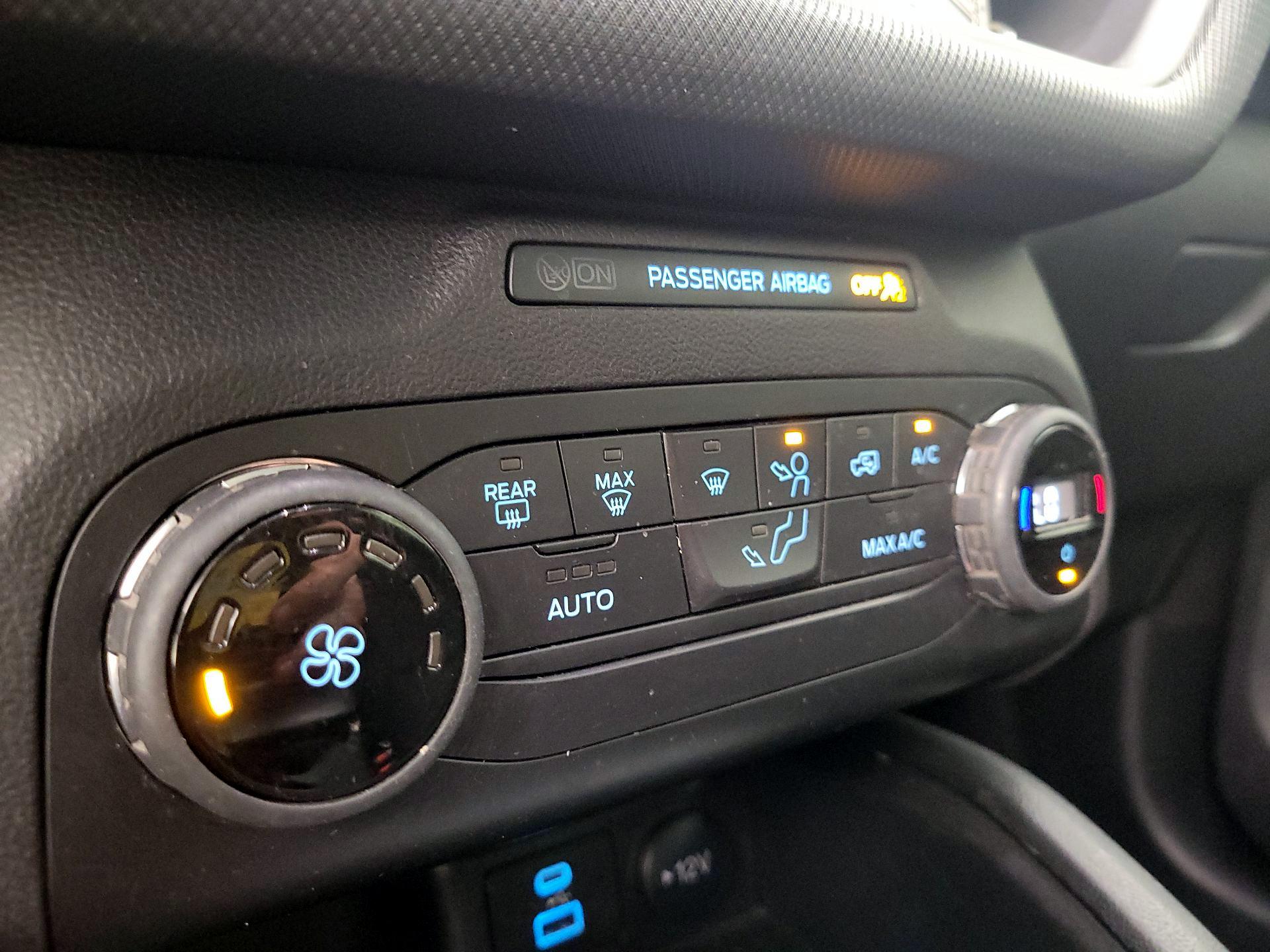 Thumbnail: 2021 Ford Bronco Sport - 16