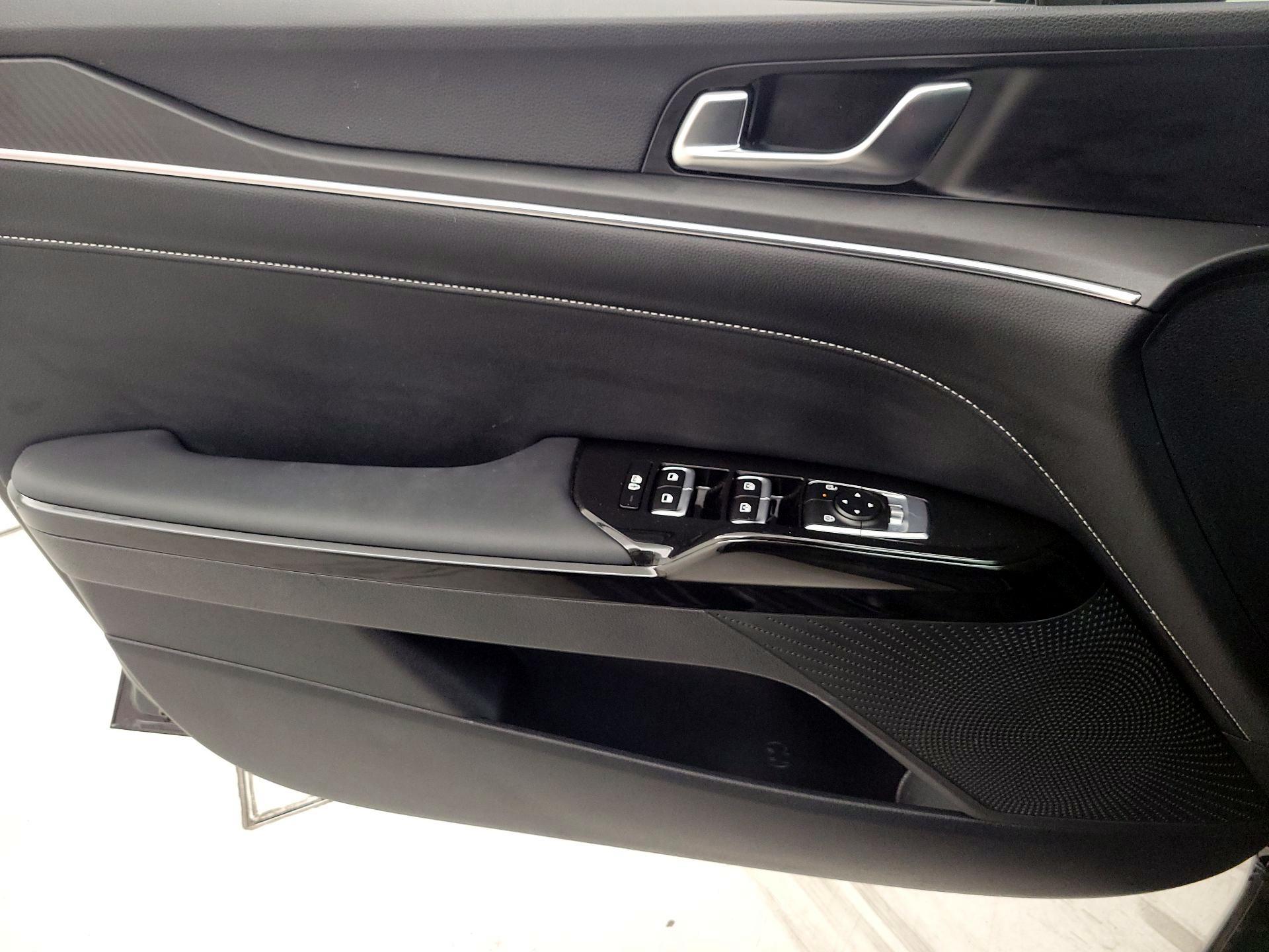 Thumbnail: 2025 Kia K5 - 12