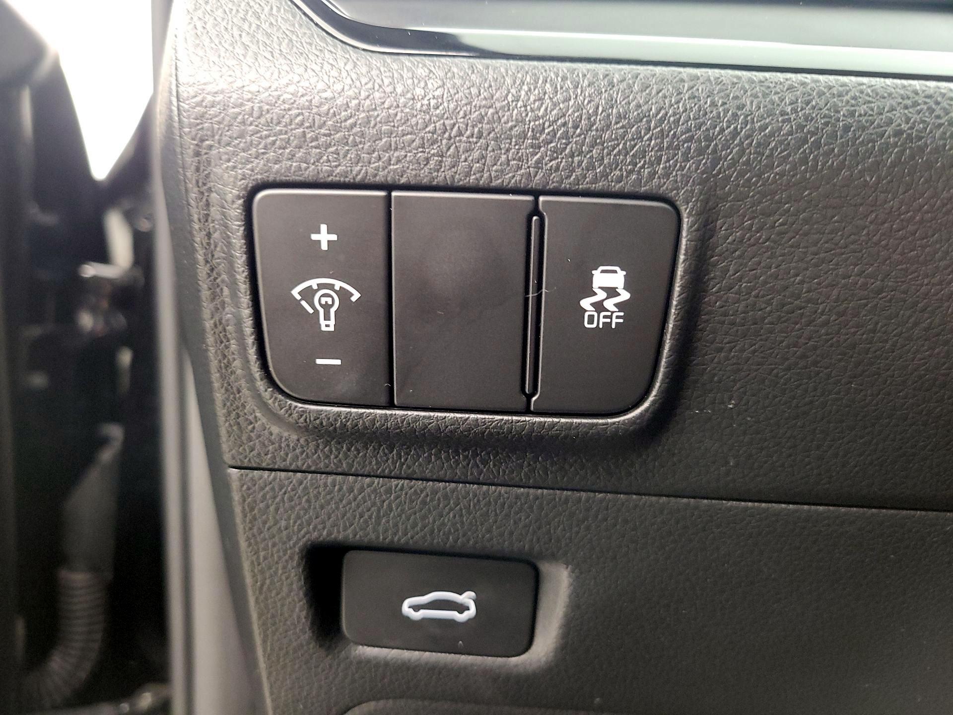 Thumbnail: 2025 Kia K5 - 13