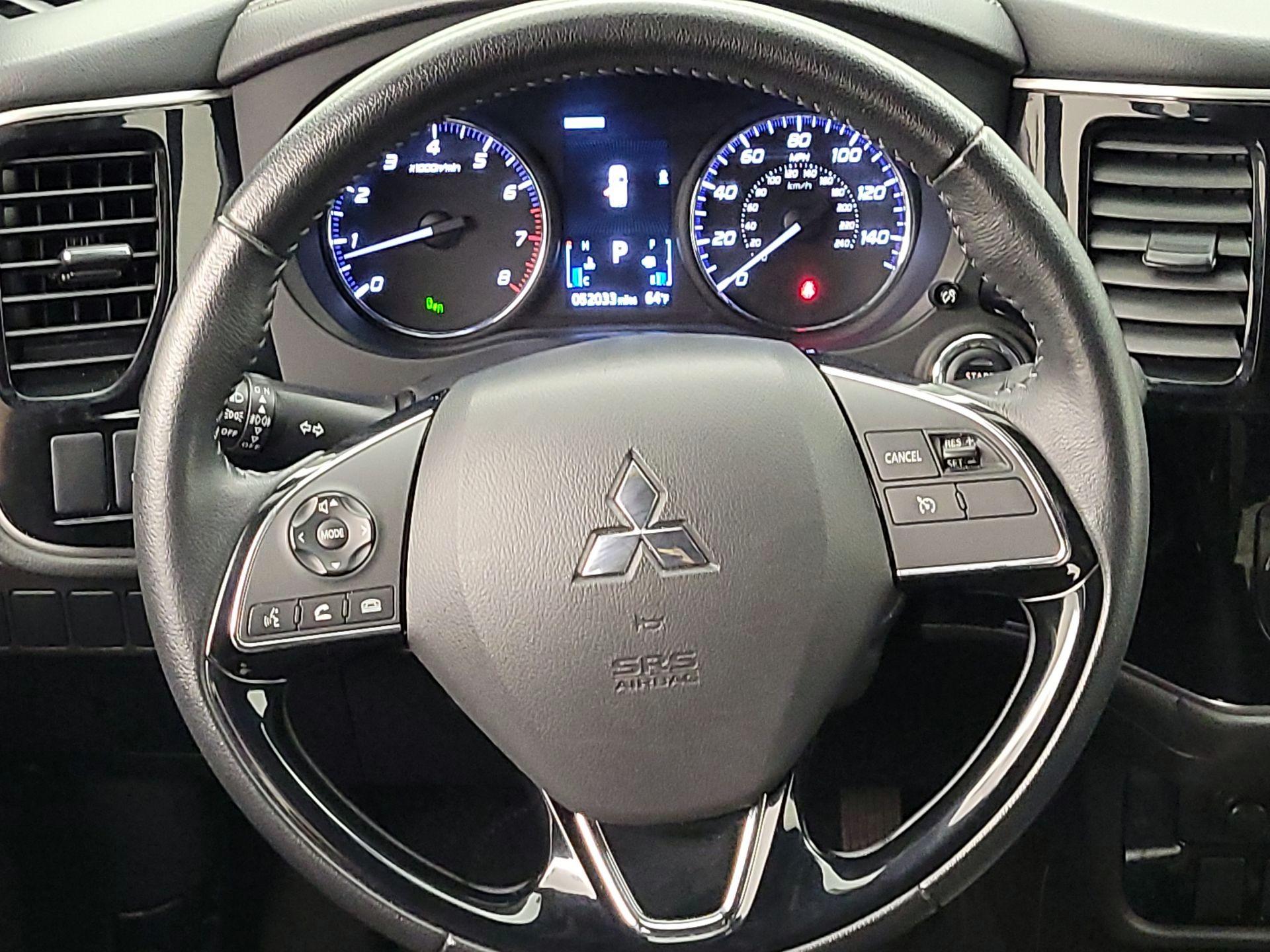 Thumbnail: 2018 Mitsubishi Outlander - 10