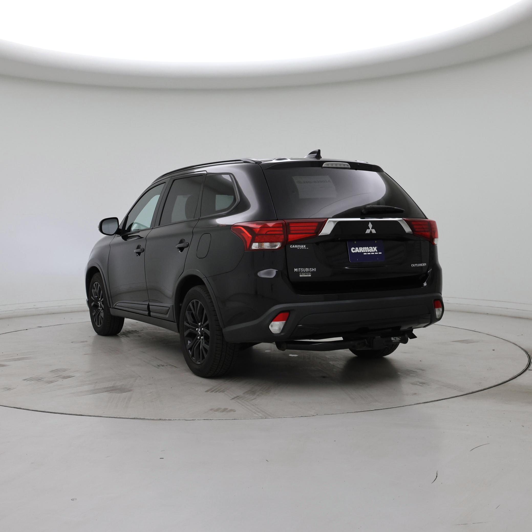 Thumbnail: 2018 Mitsubishi Outlander - 2