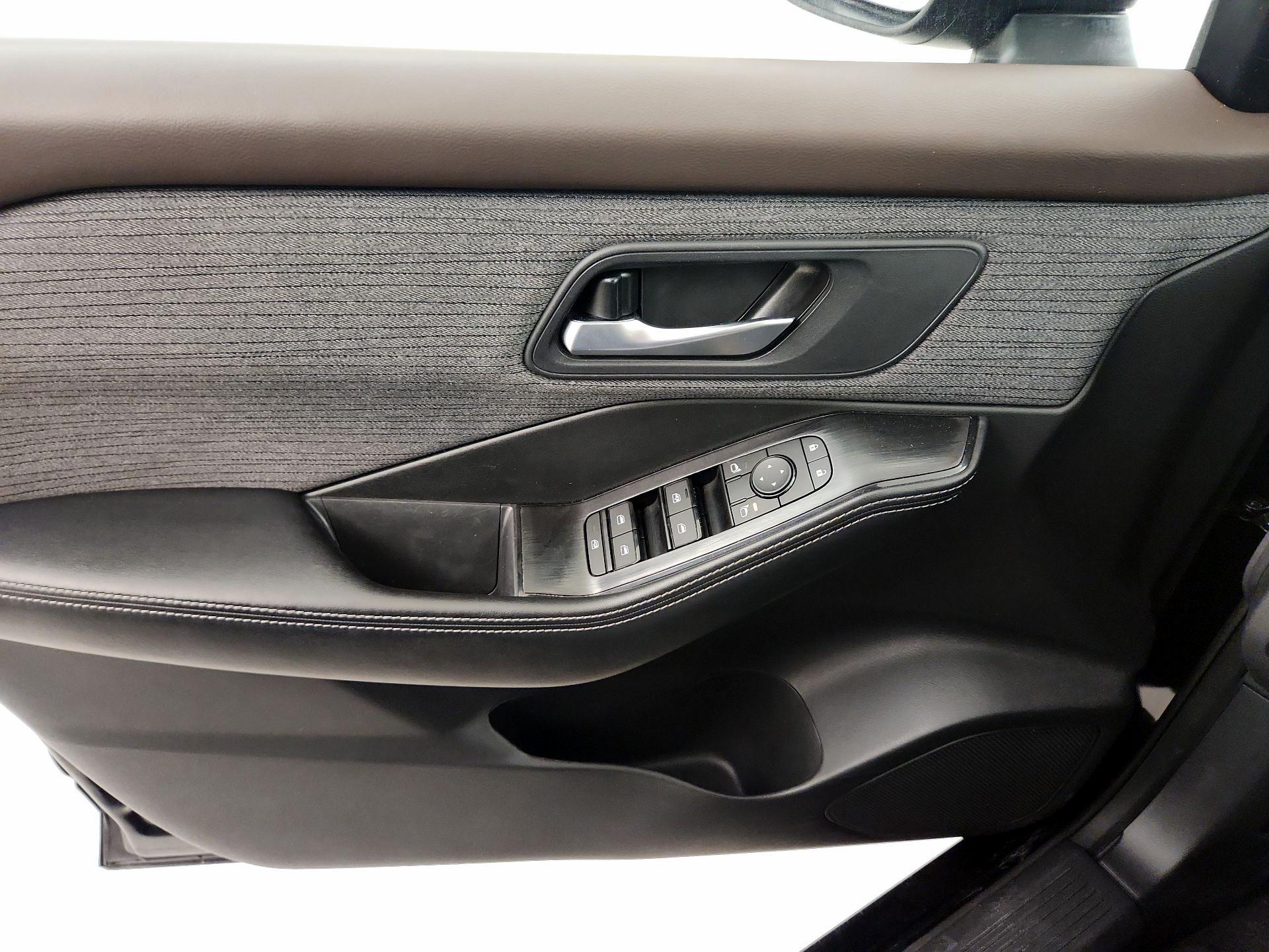 Thumbnail: 2023 Nissan Rogue - 12