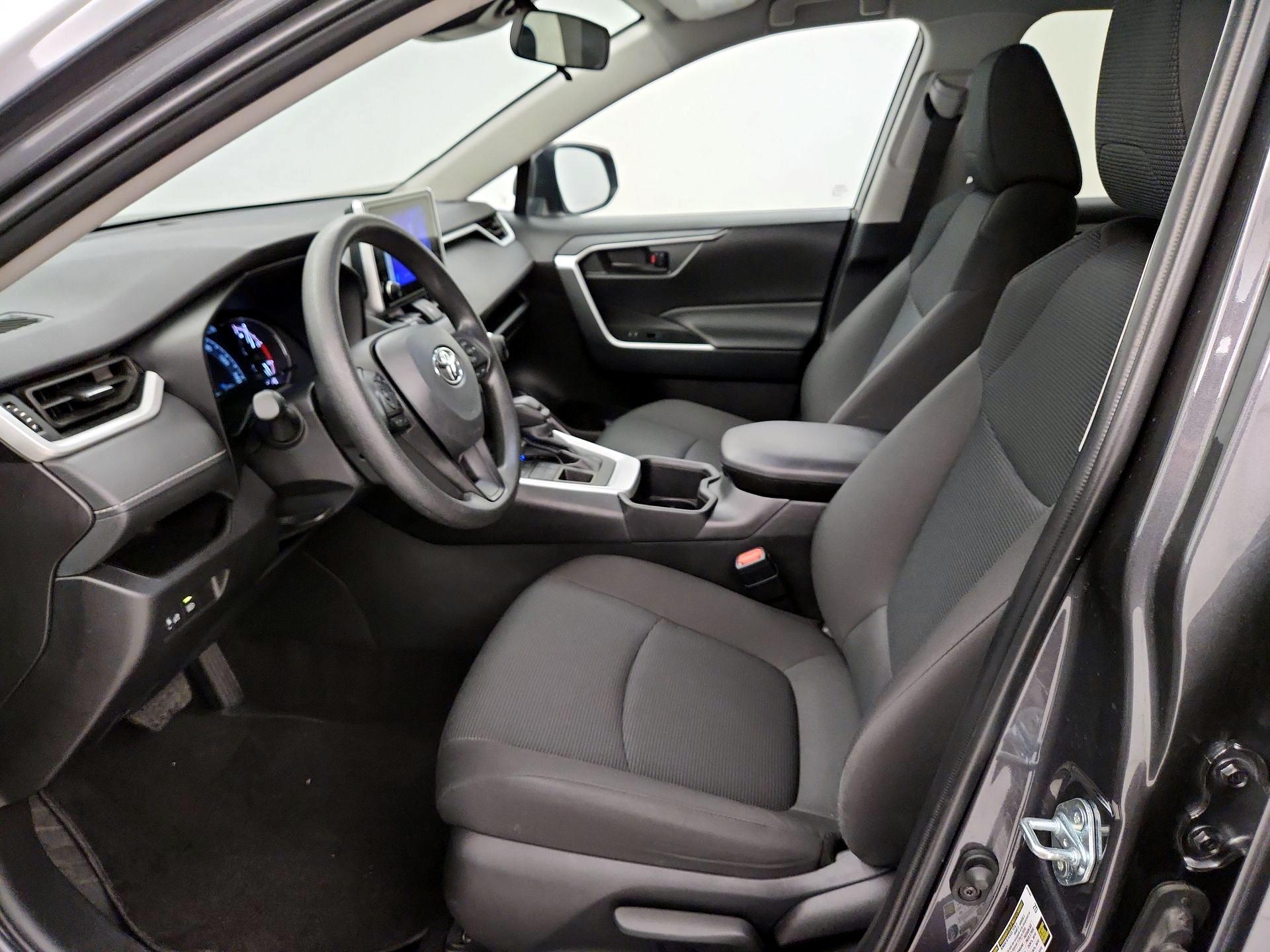 Thumbnail: 2025 Toyota RAV4 - 11