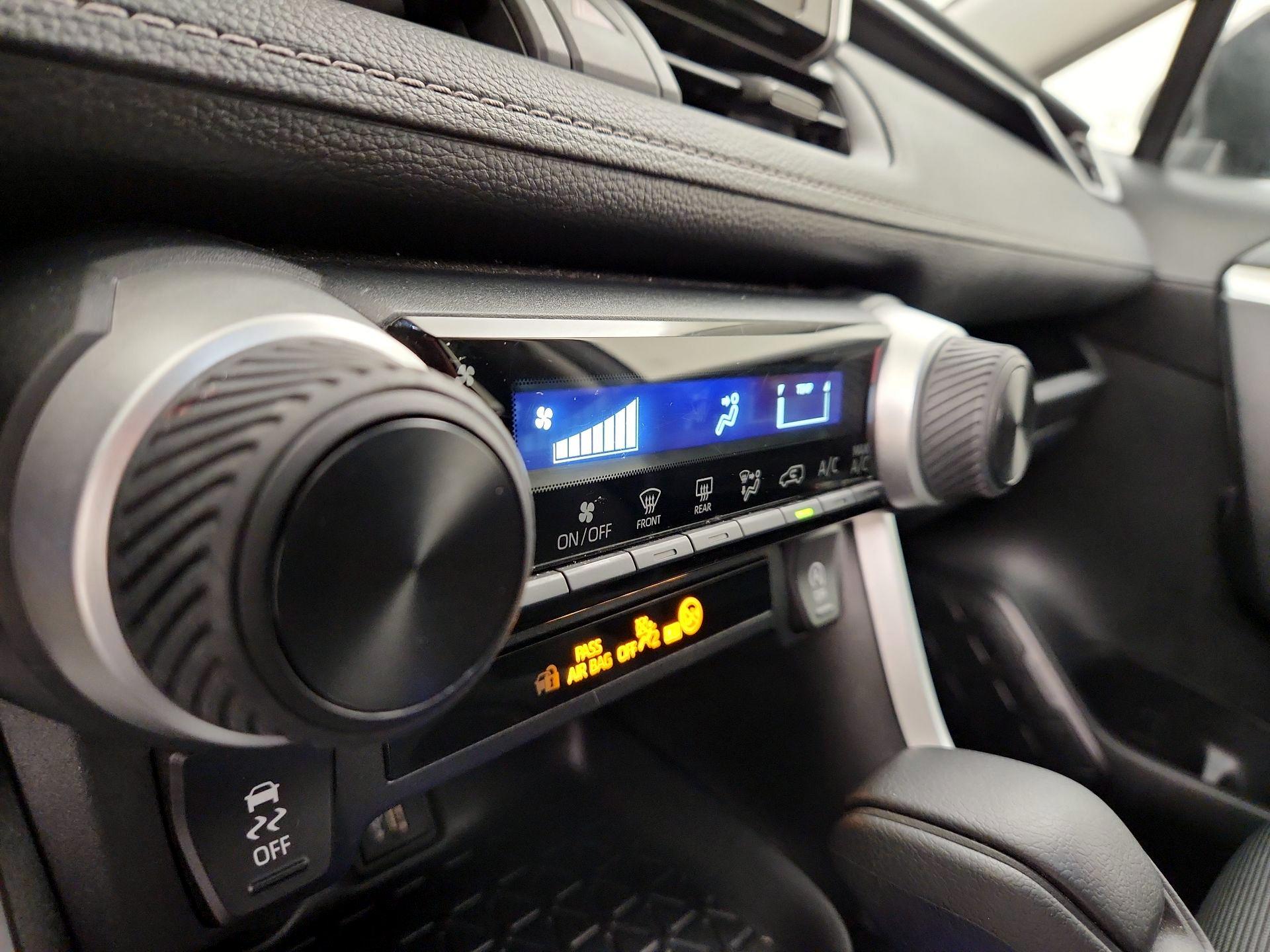 Thumbnail: 2025 Toyota RAV4 - 16