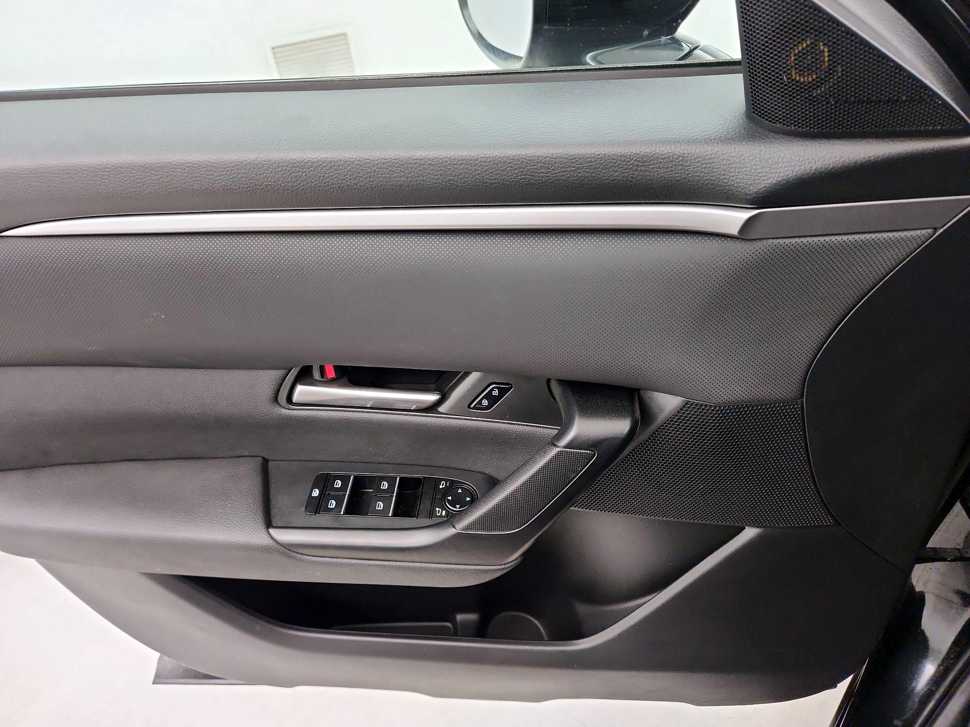 Thumbnail: 2025 Mazda CX-50 - 12