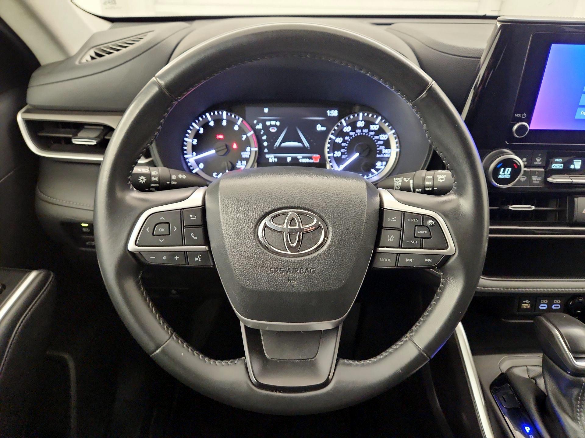Thumbnail: 2024 Toyota Highlander - 10