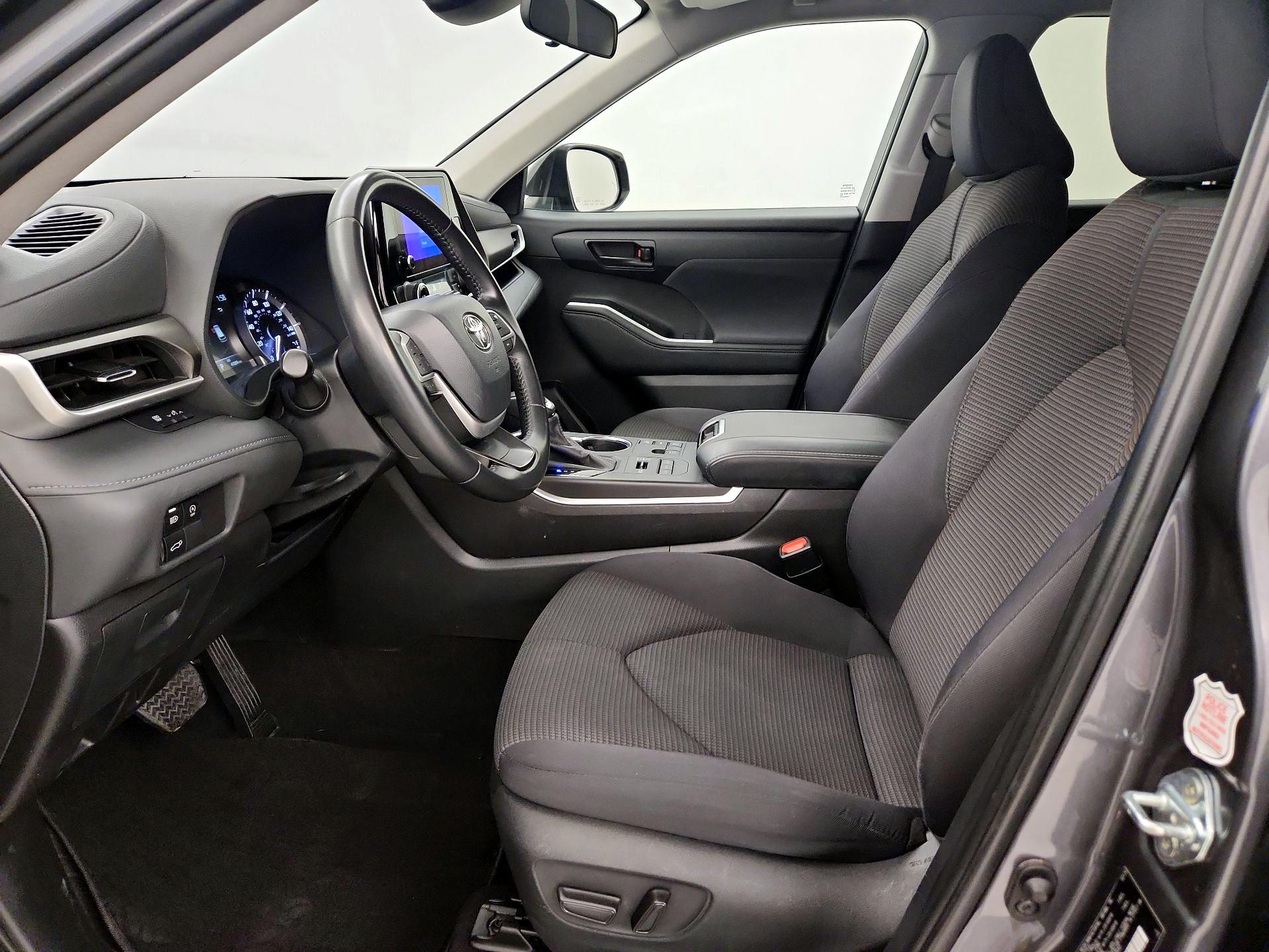 Thumbnail: 2024 Toyota Highlander - 11