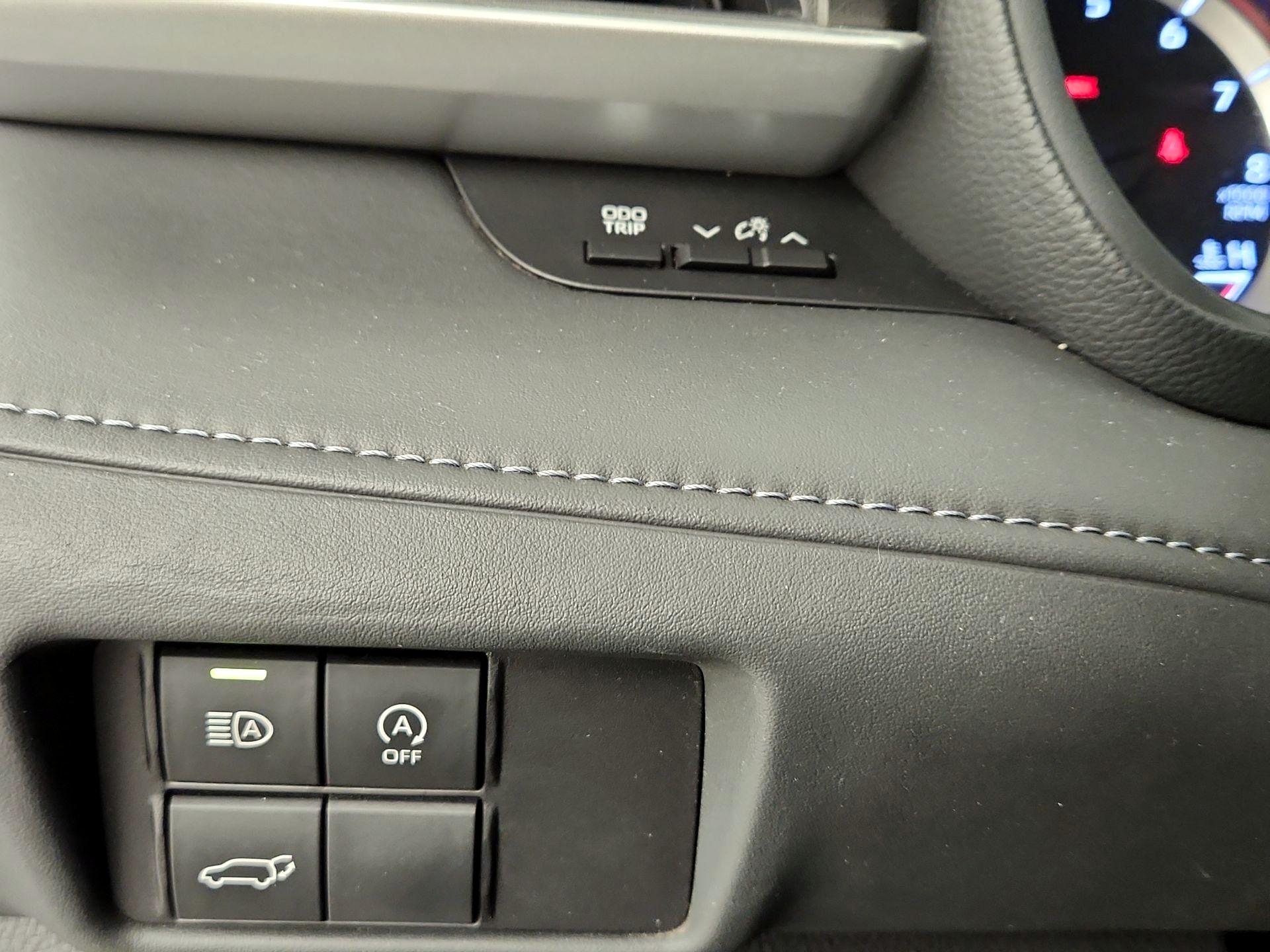 Thumbnail: 2024 Toyota Highlander - 13