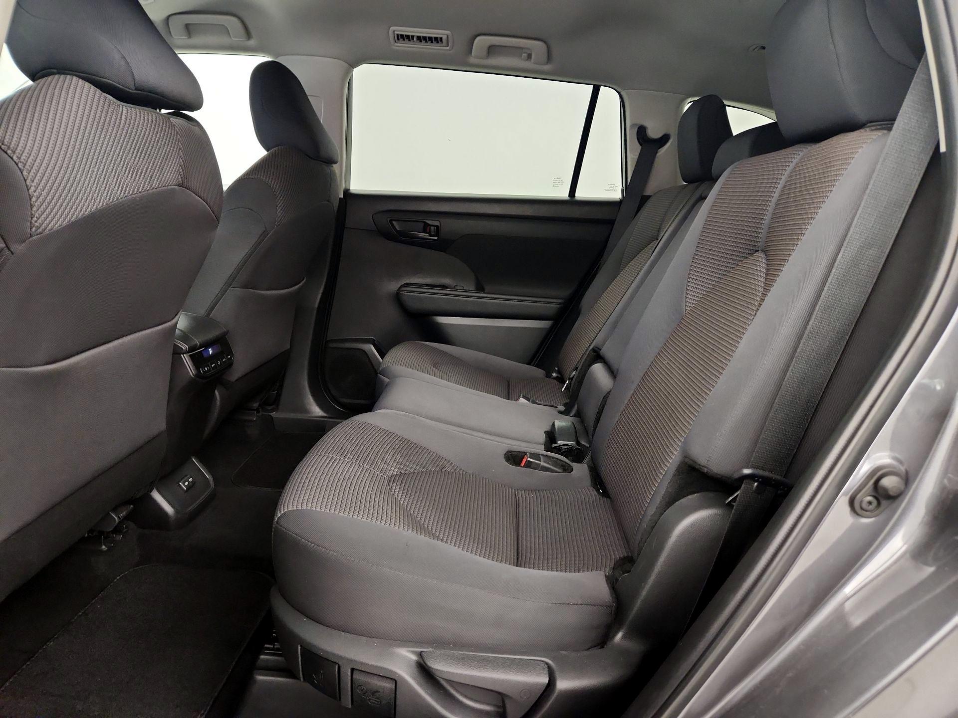 Thumbnail: 2024 Toyota Highlander - 19