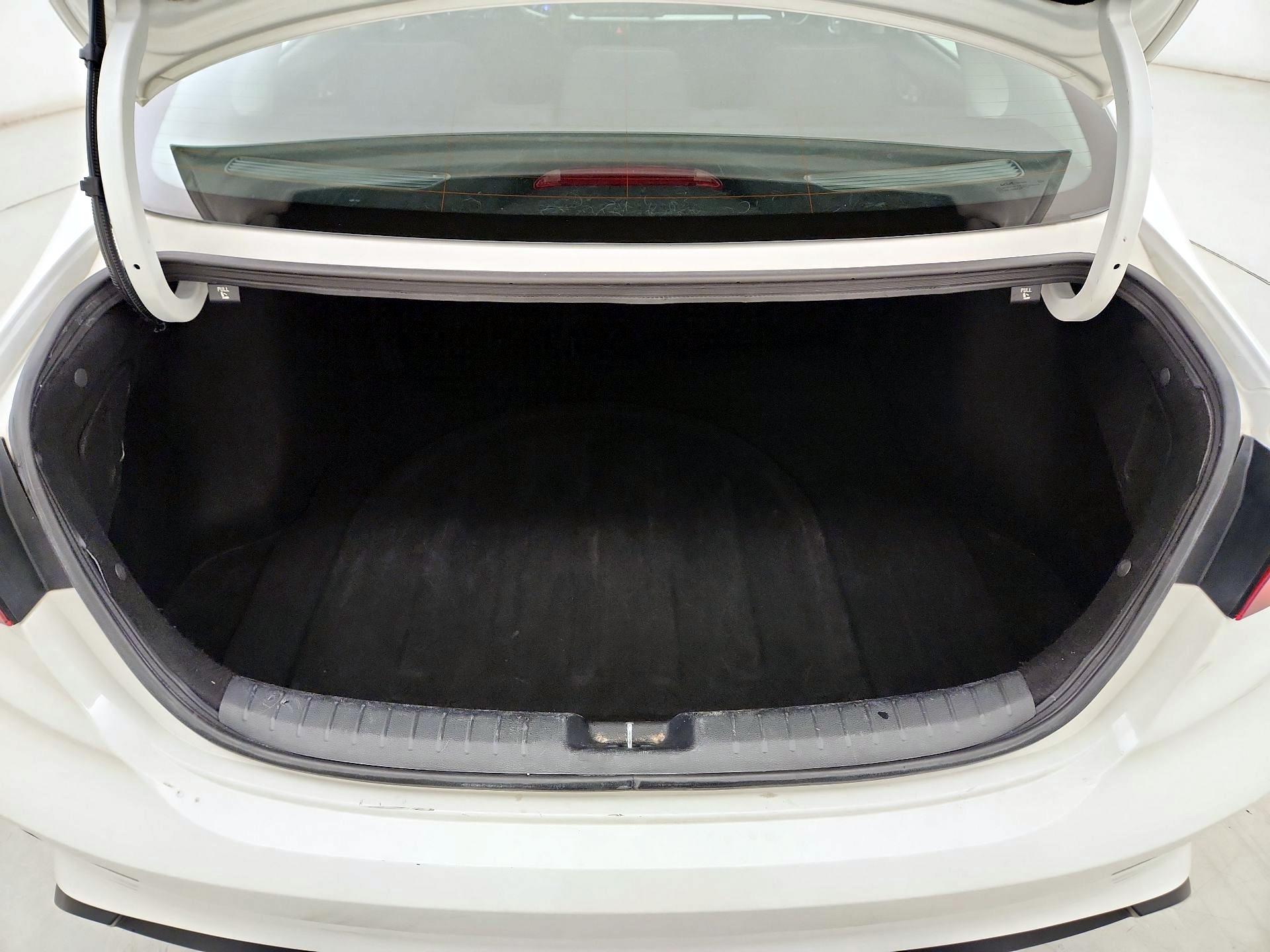 Thumbnail: 2023 Kia Forte - 20